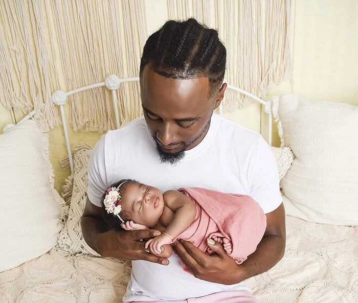 lifestyle-newborn-photographer-near-me.jpg