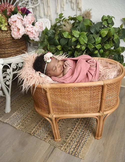 candid-newborn-family-photography