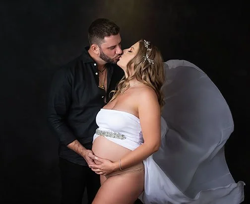 how-to-Choose-a-Maternity-Photographer.jpg