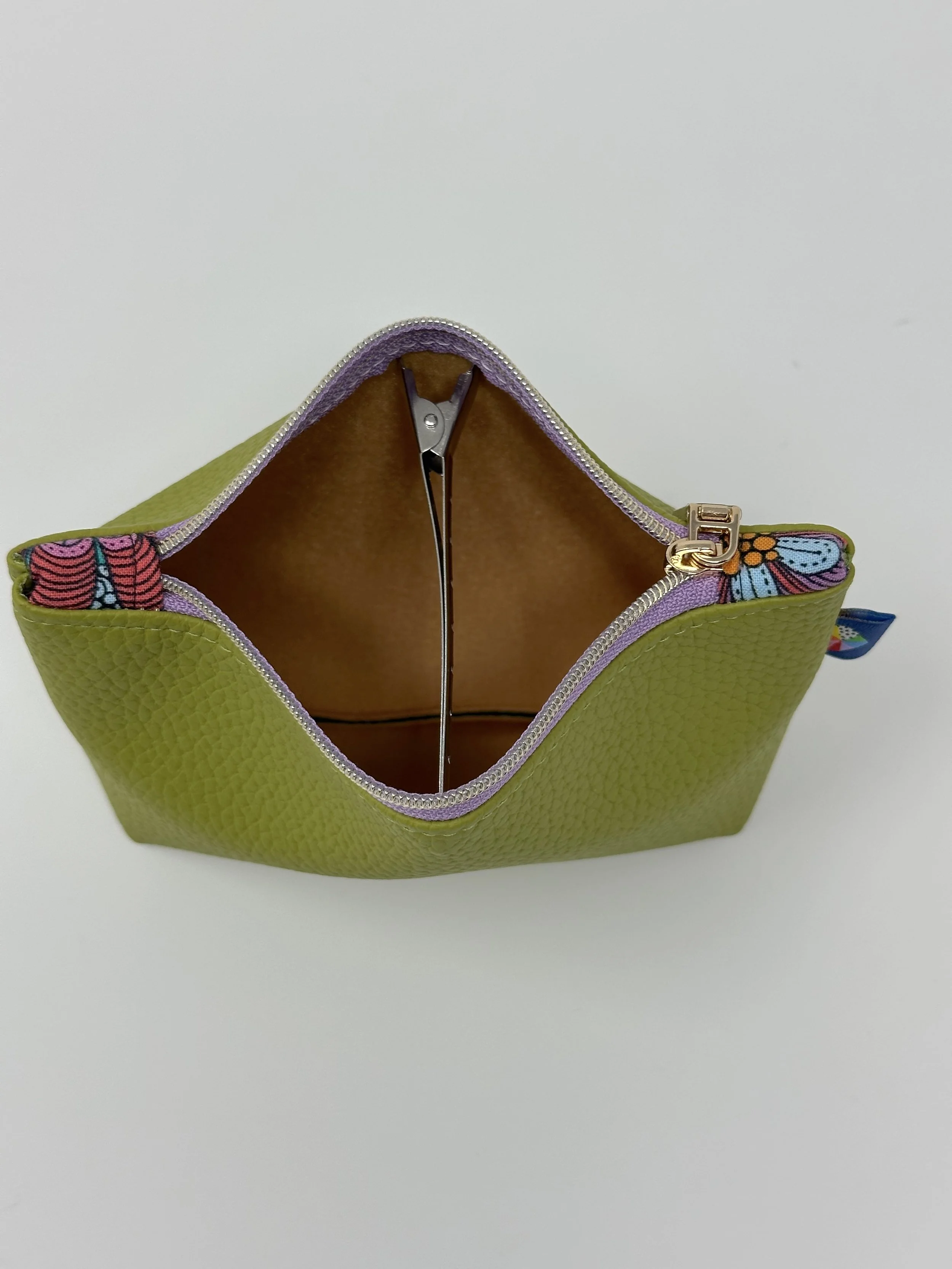 chartreuse-sm-zip-open.jpeg