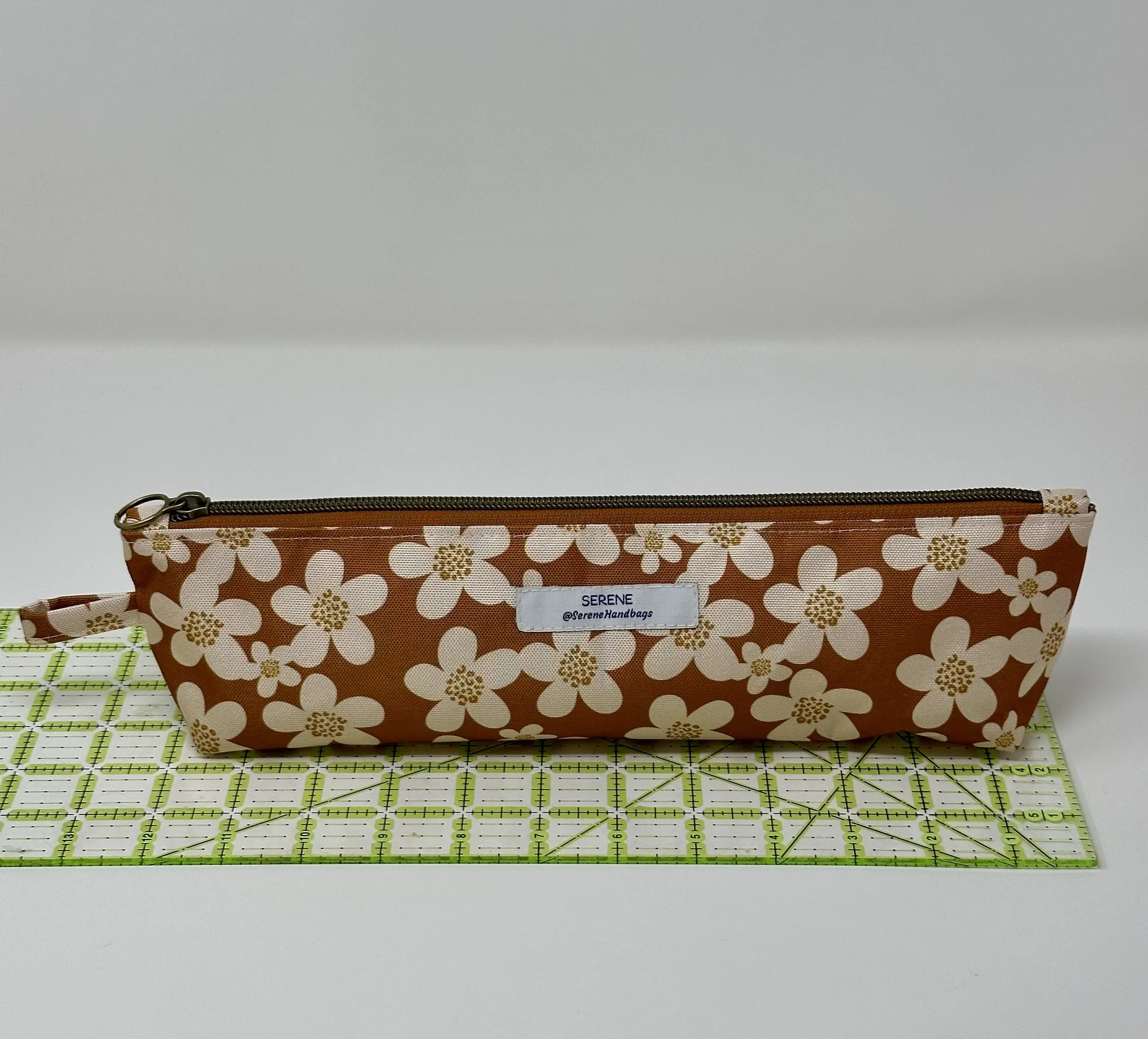 leopard-daisy-xl-zip-ruler.jpg