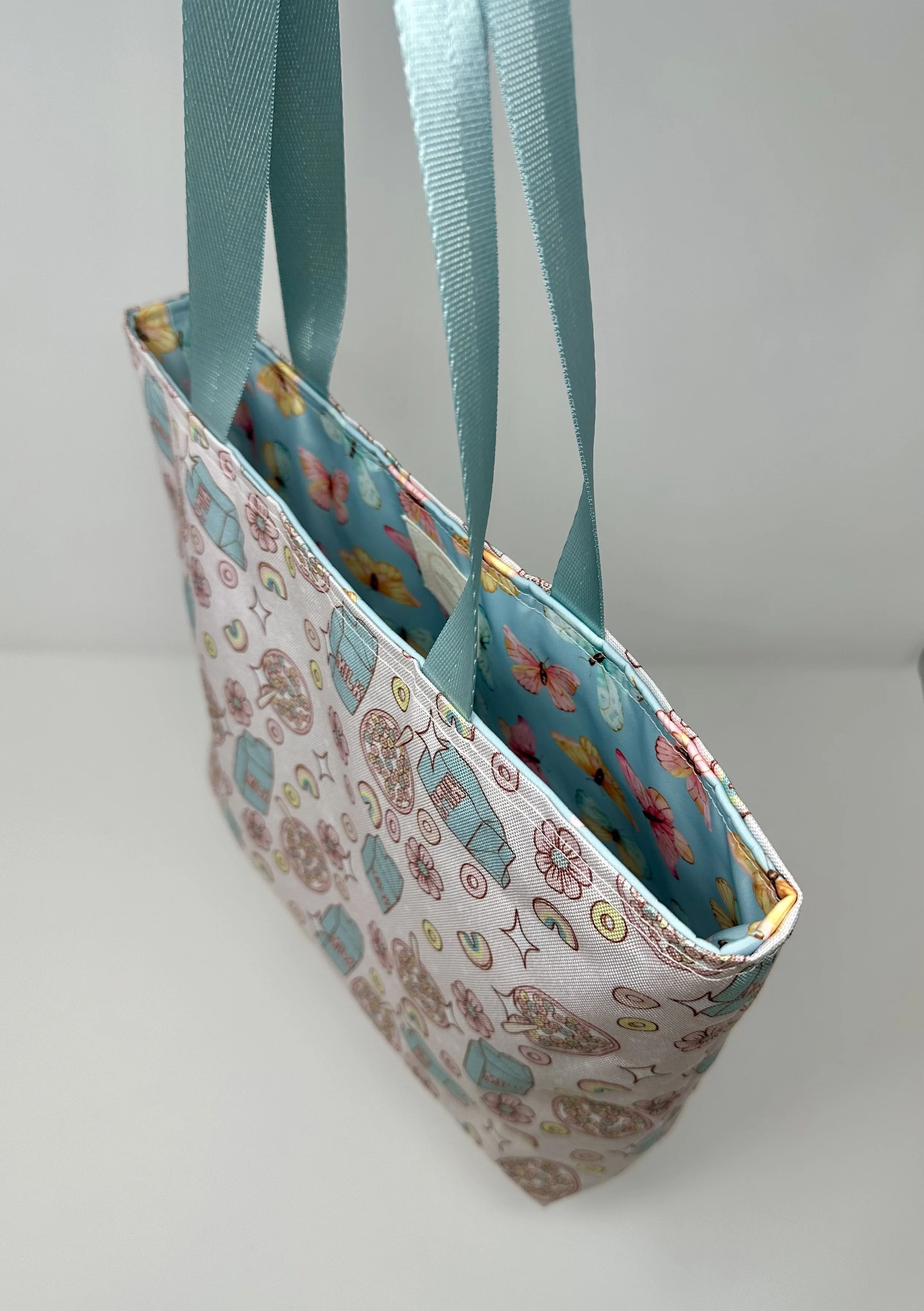 butterfly-sm-reversible-tote-top.jpg