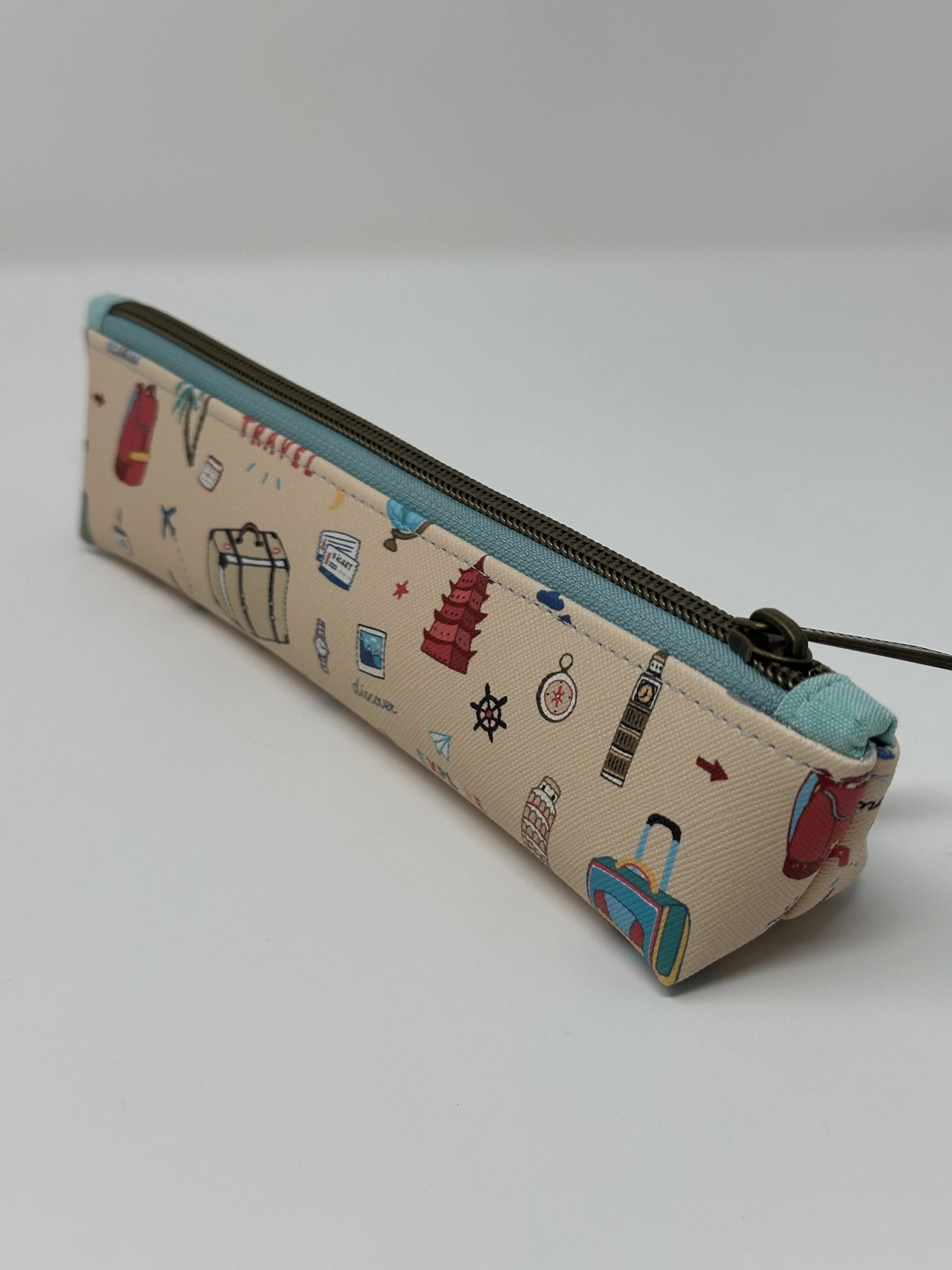 xl-travel-zip-back.jpg