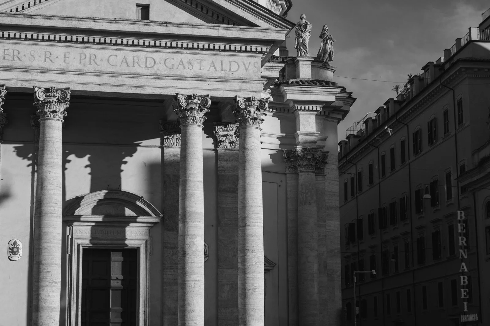 church-rome-santa-maria-dei-miracoli-michelle-ciani-resized.jpg