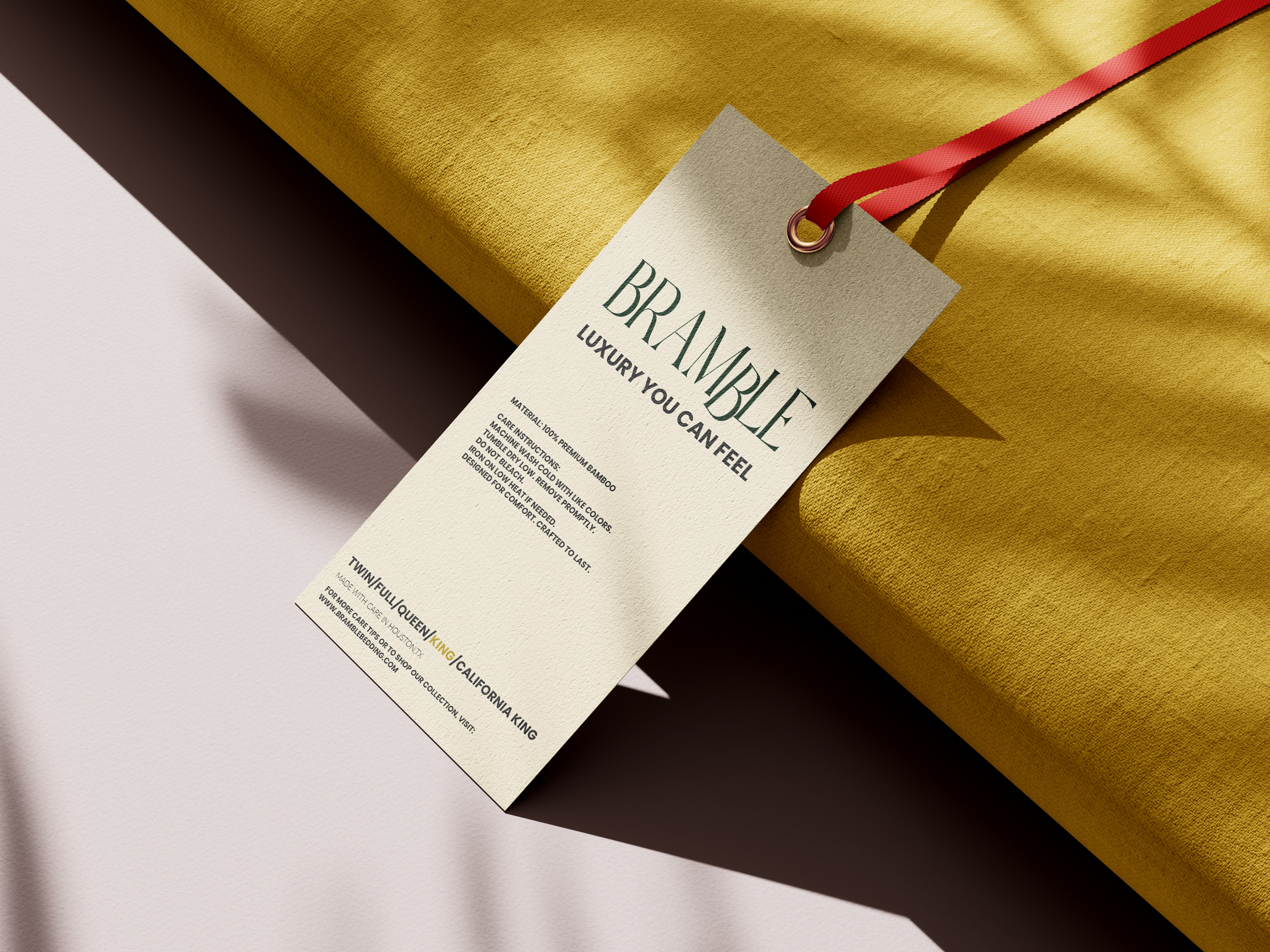 Free_Rectangle_Label_Mockup_3.png