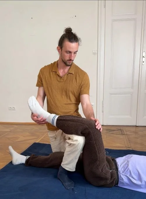 Structural adjustment for hip and spine realignment in Cascais - treatment