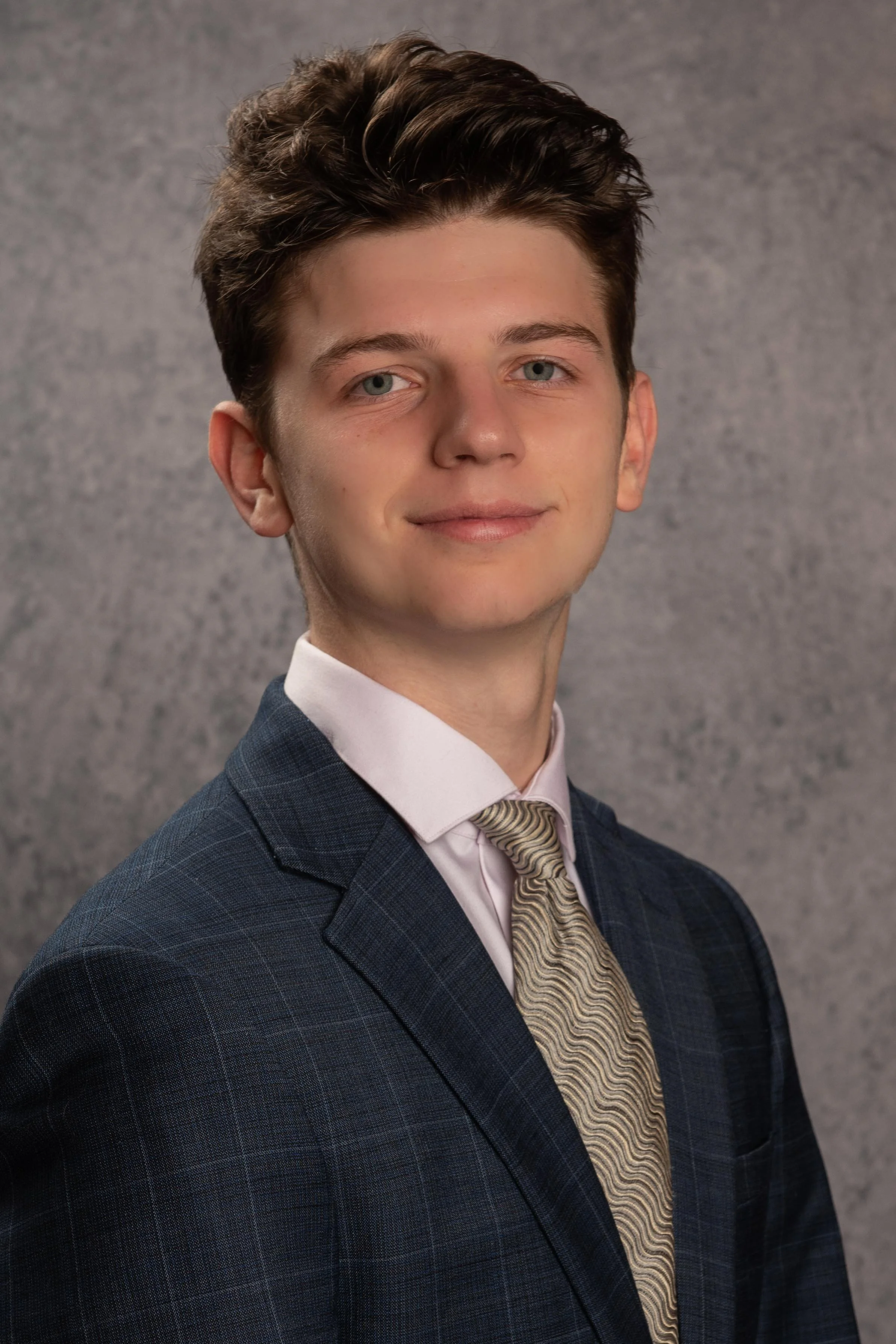 Isaac-SeniorPhoto-2.jpg