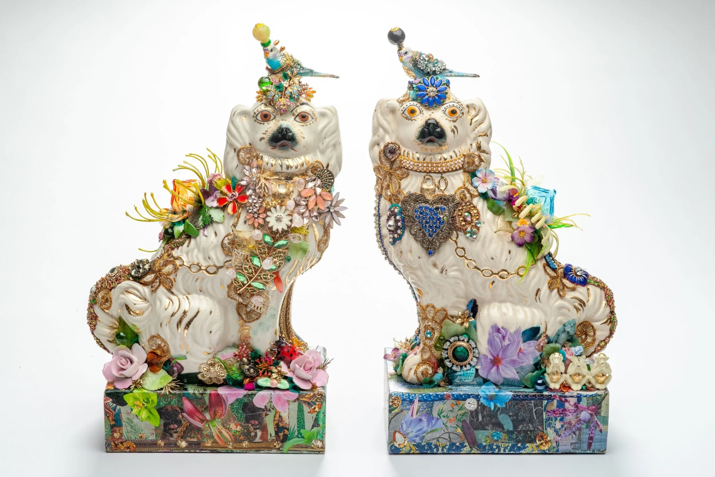 2 decorative ceramic dogs