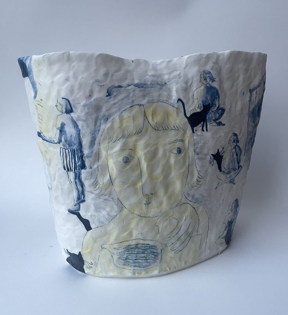 Illustrated ceramic vessel