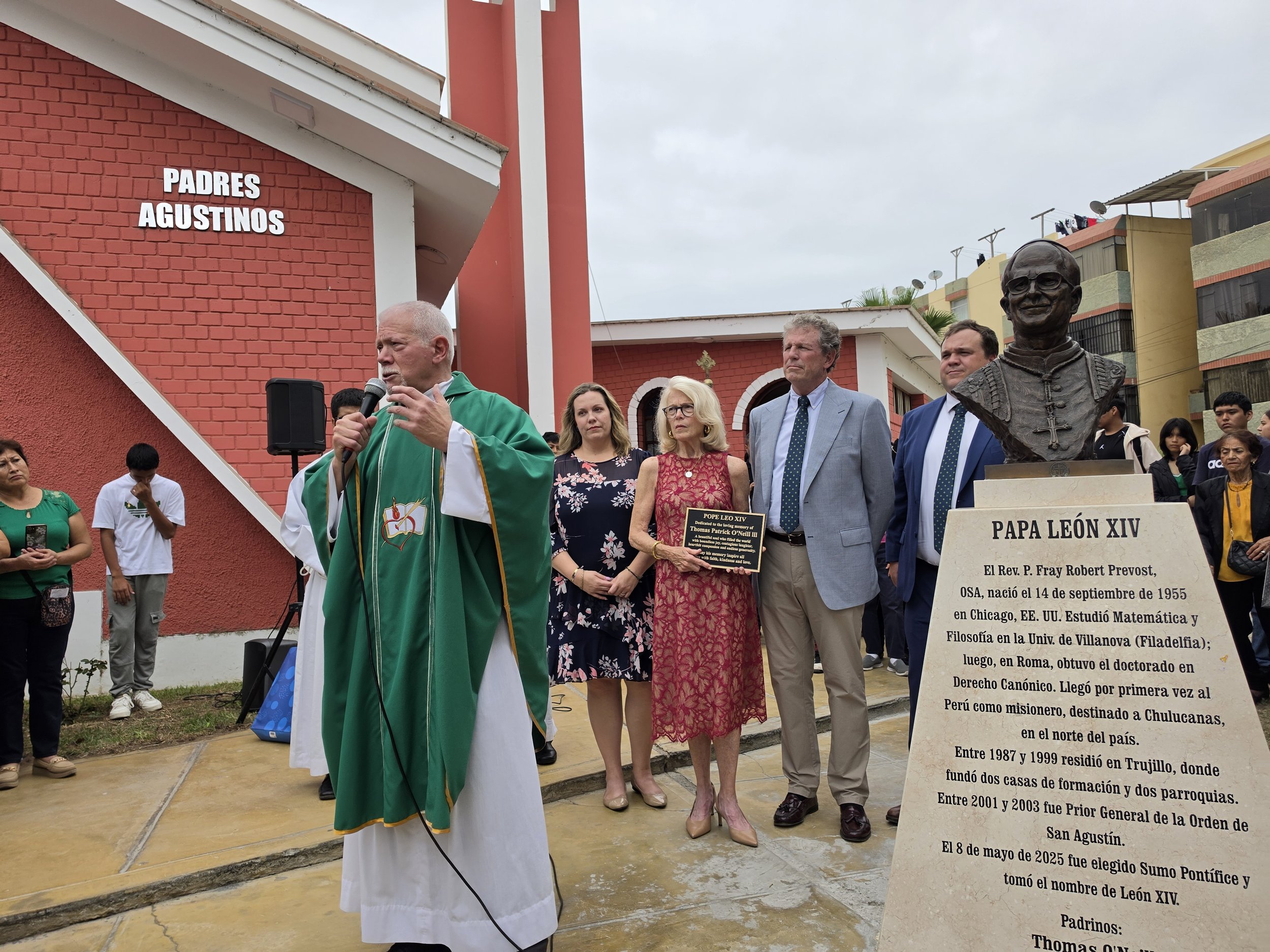 Bust of Pope Leo XIV makes its way home to Trujillo, Peru