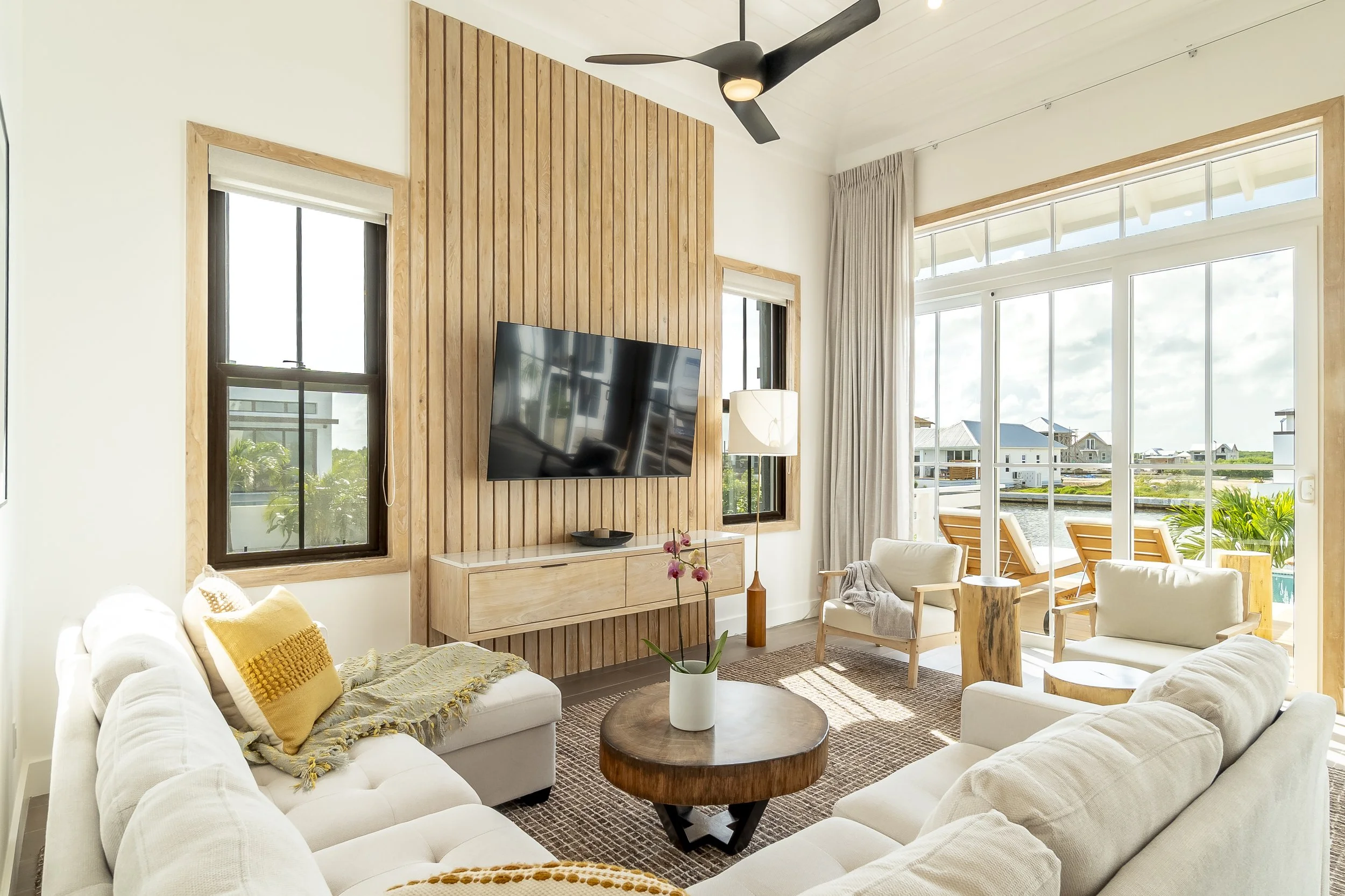 Villa vs Resort in Belize: Which Stay Is Right for You?