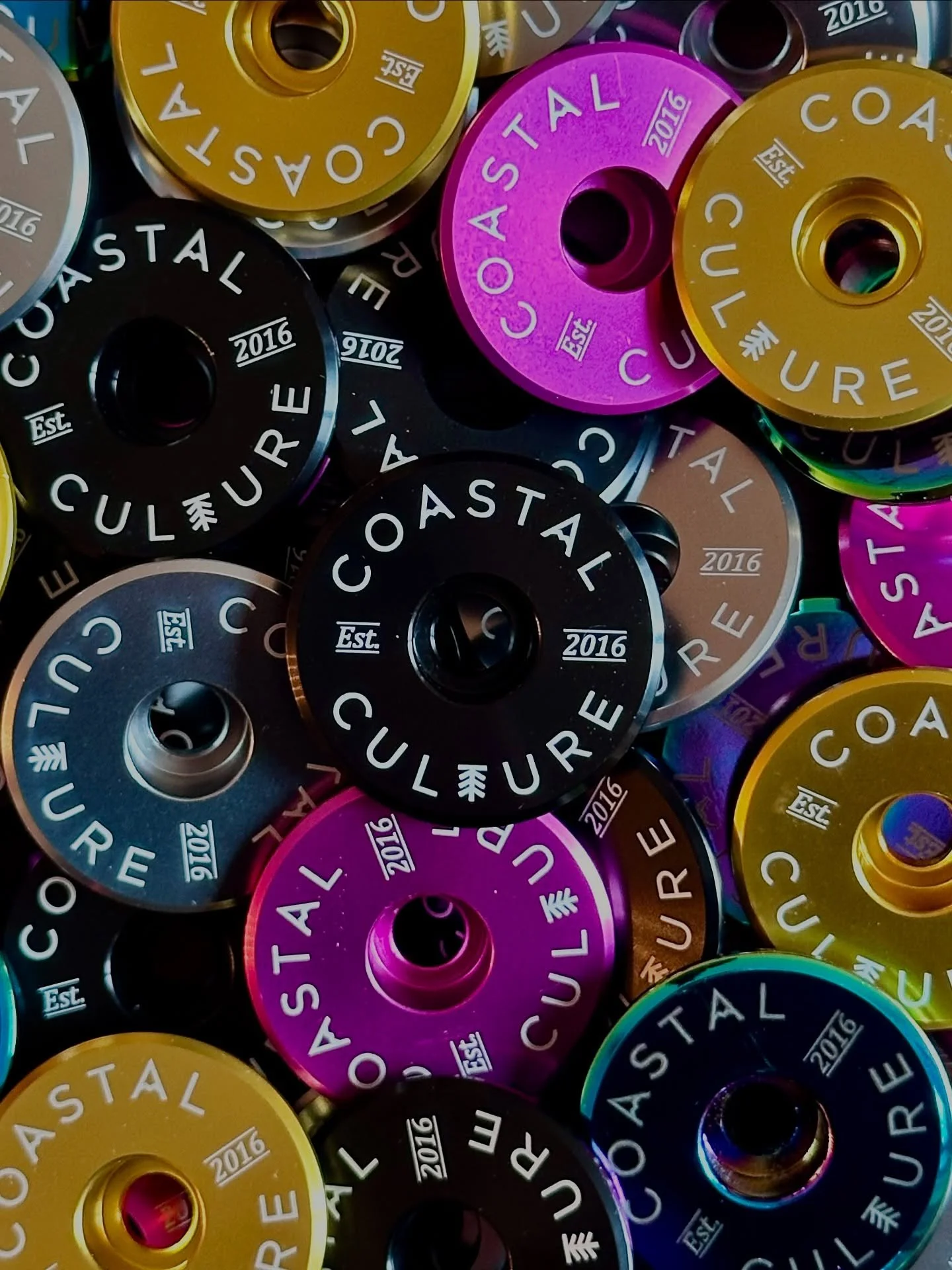 Custom engraved top caps for @coastalculturesports 

Available now!