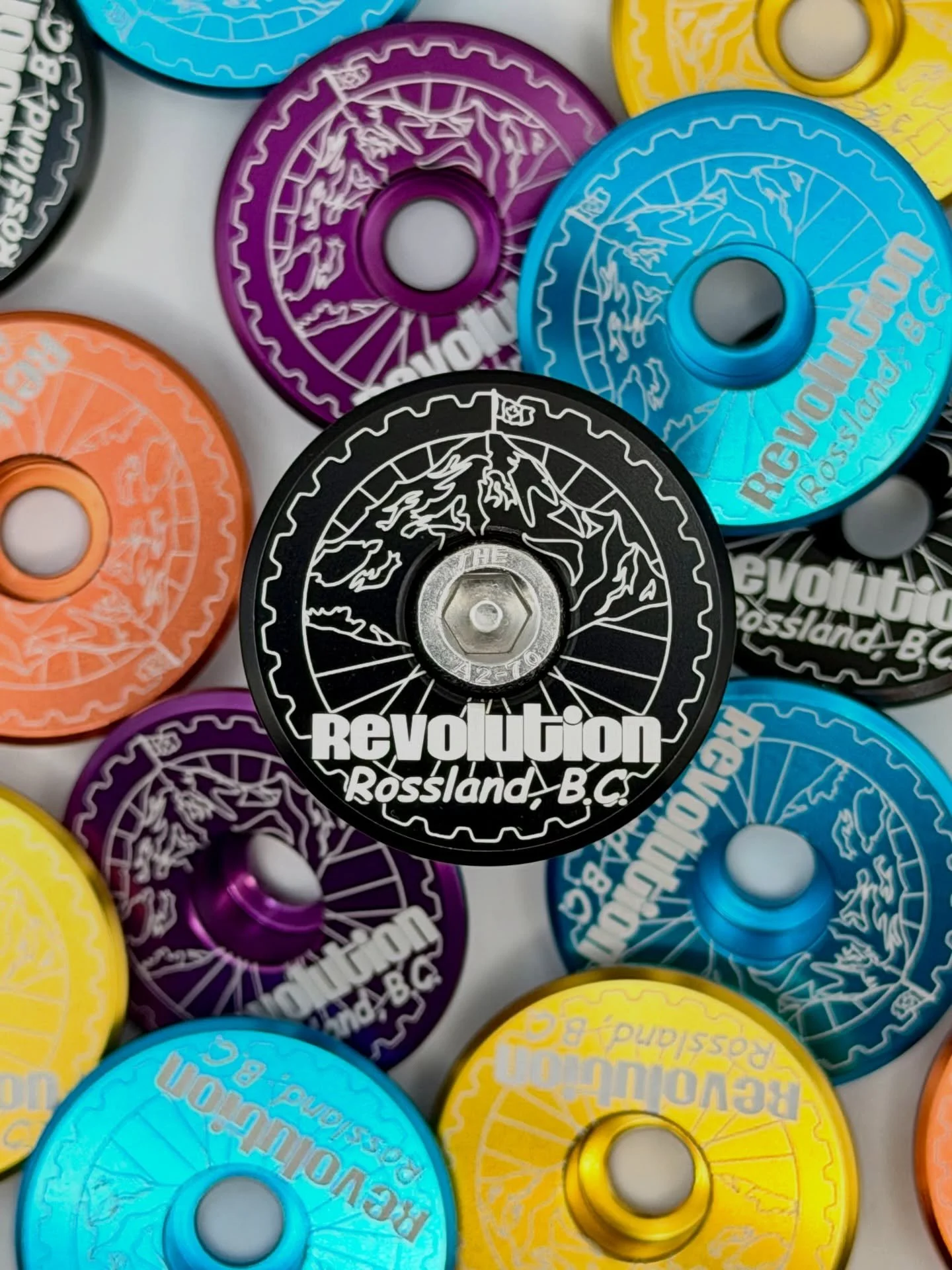 Full restock for @revolutionrossland for their custom engraved top caps and bar ends

Available now!