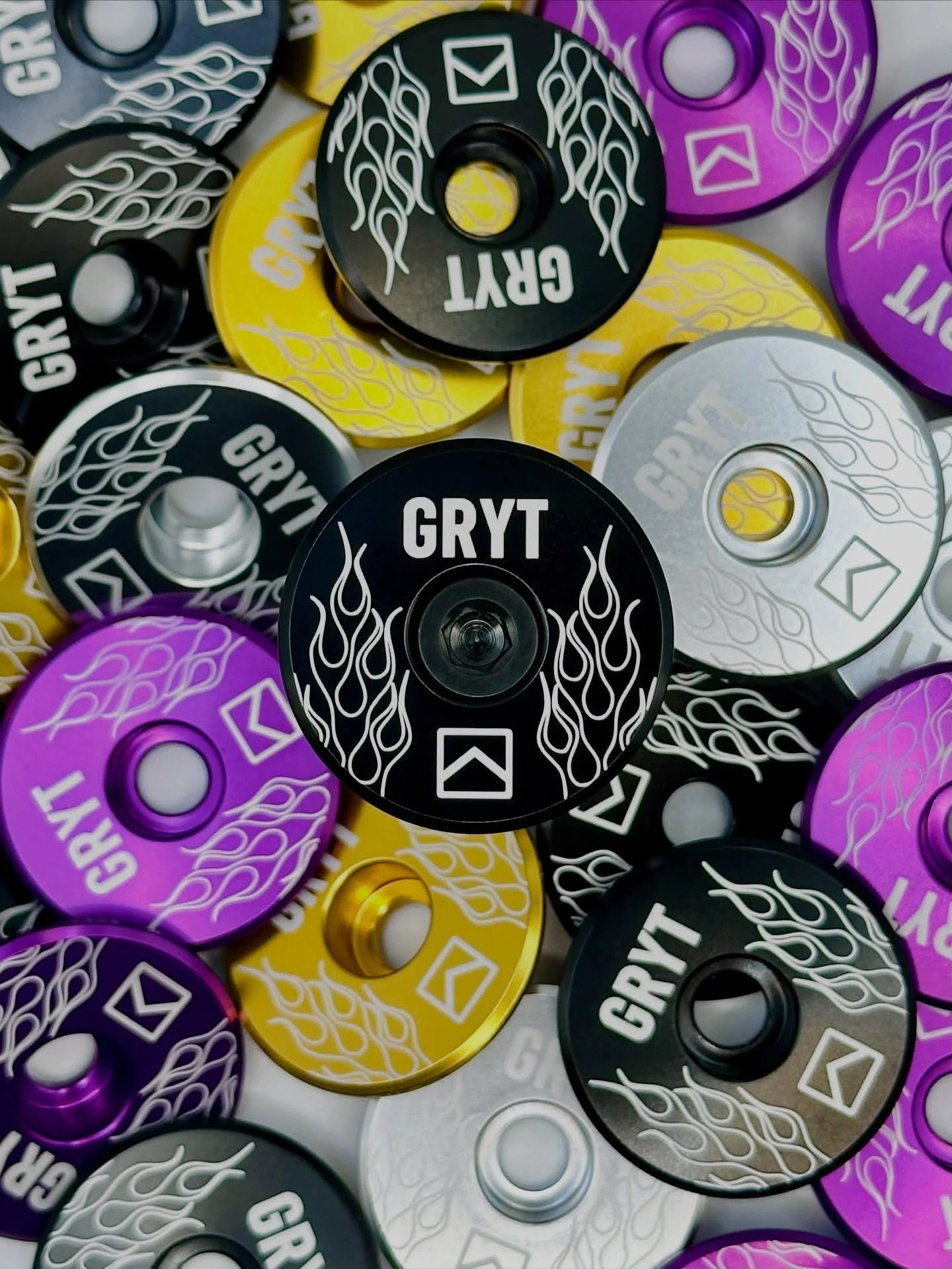 Custom engraved top caps for @ridegryt 

Keep your eyes peeled 👀