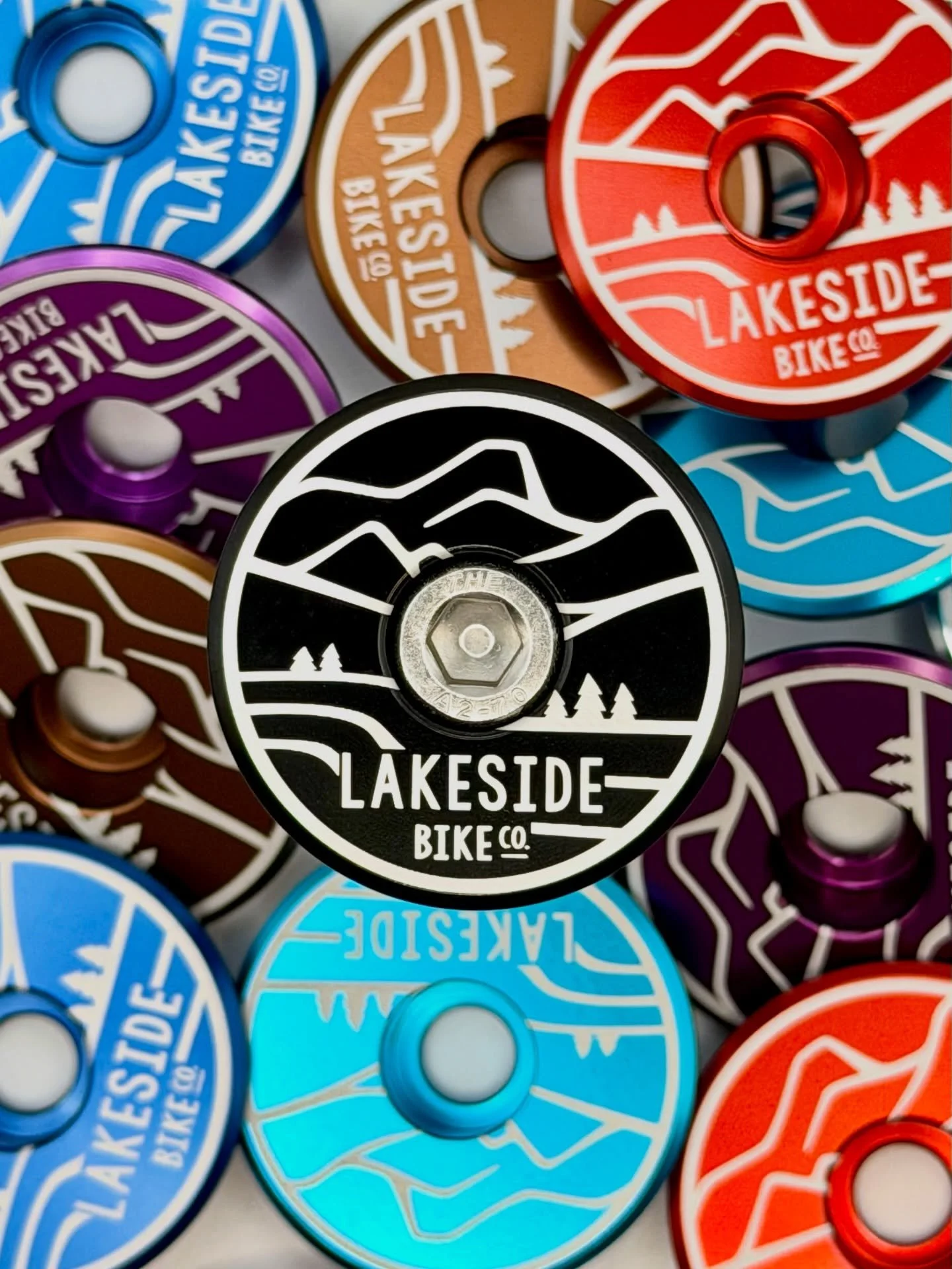 Full restock of custom laser engraved top caps for @lakesidebikeco 

Available now!