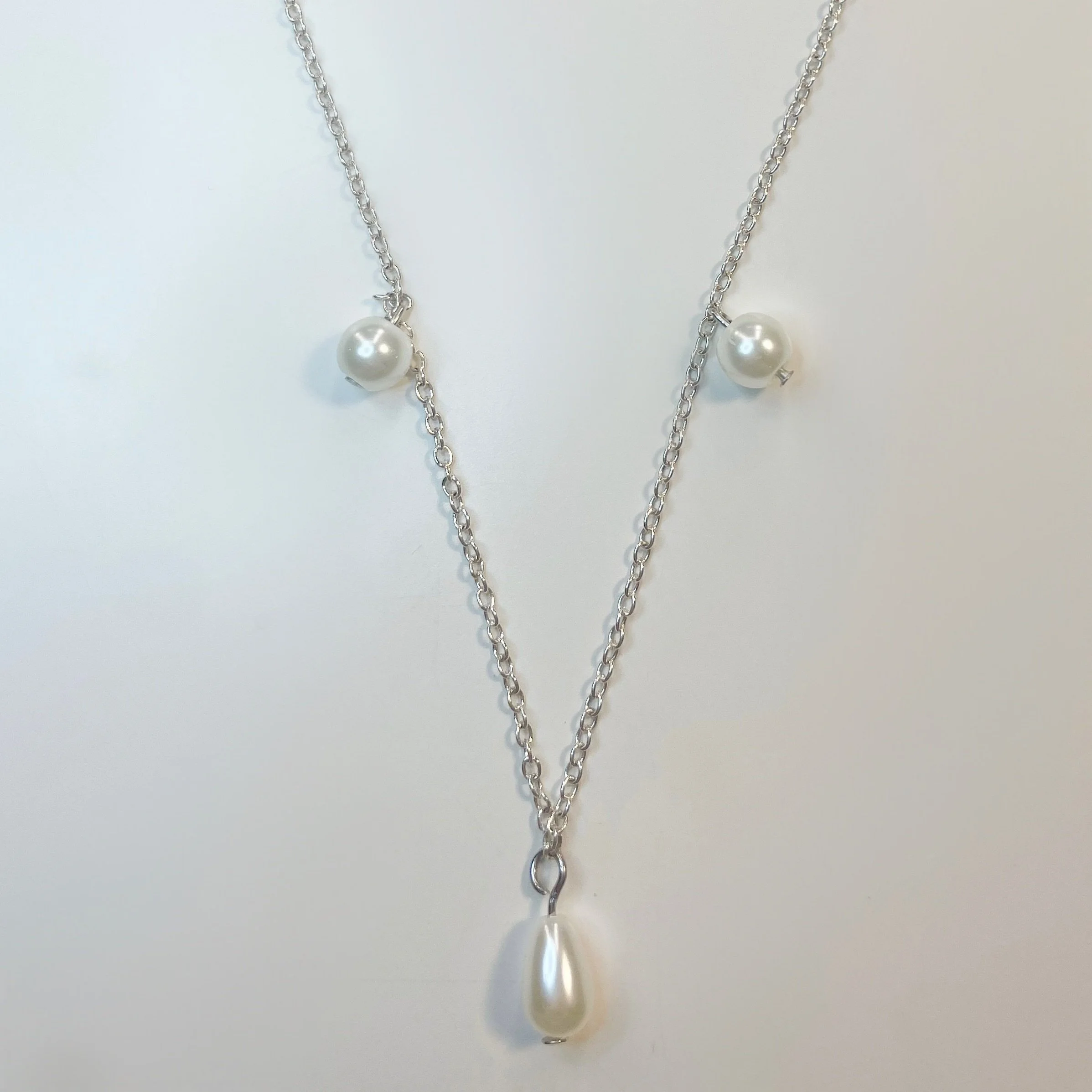Dainty Pearl Necklace