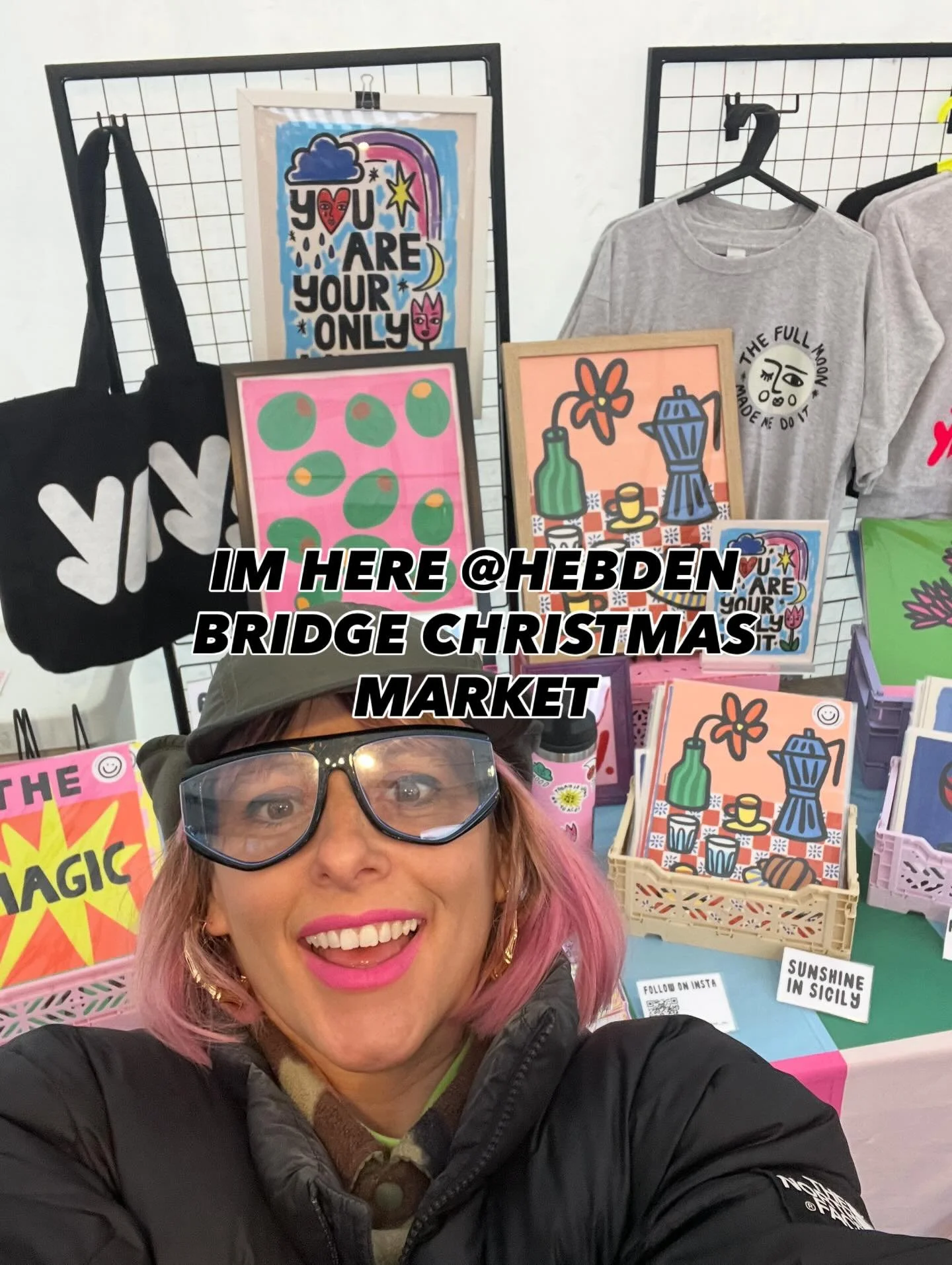 Grab ya waterproofs and head on down to @hebdenbridgemakersmarket Christmas Market! 

I got a last-minute cancellation so here I am dopamine rainbow-bright prints, kids&rsquo; designs, self-talk reminders &amp; a splash of sunshine from Sicily. 

Com