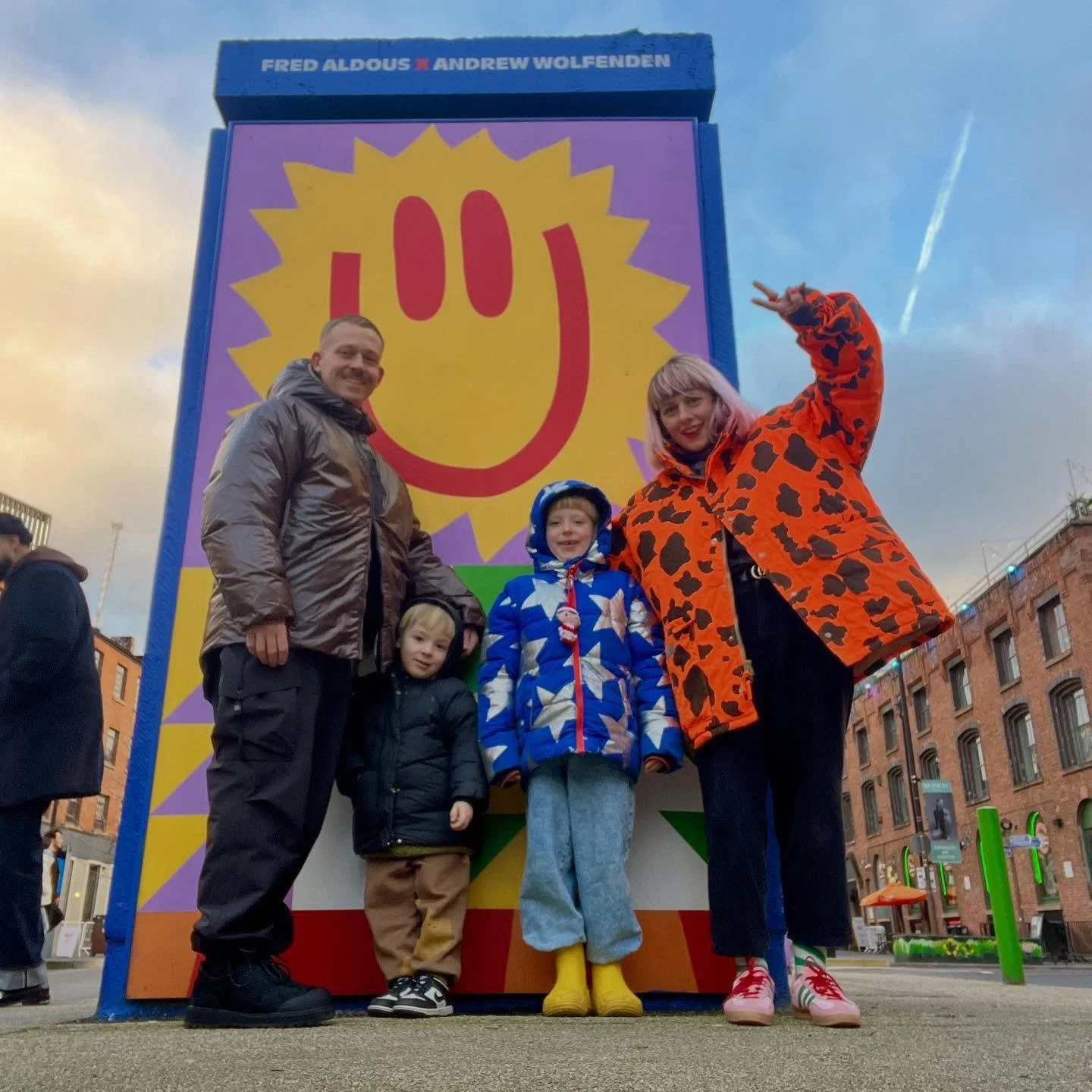 Happy colourful CHAOTIC Christmas 2 every 1️⃣ 🎄✨
Big LOVE to you YALLLL! 
Have ZERO expectations, surround yourself with COLOUR, get out in nature, and keep the faith Bebs! 
 Xx