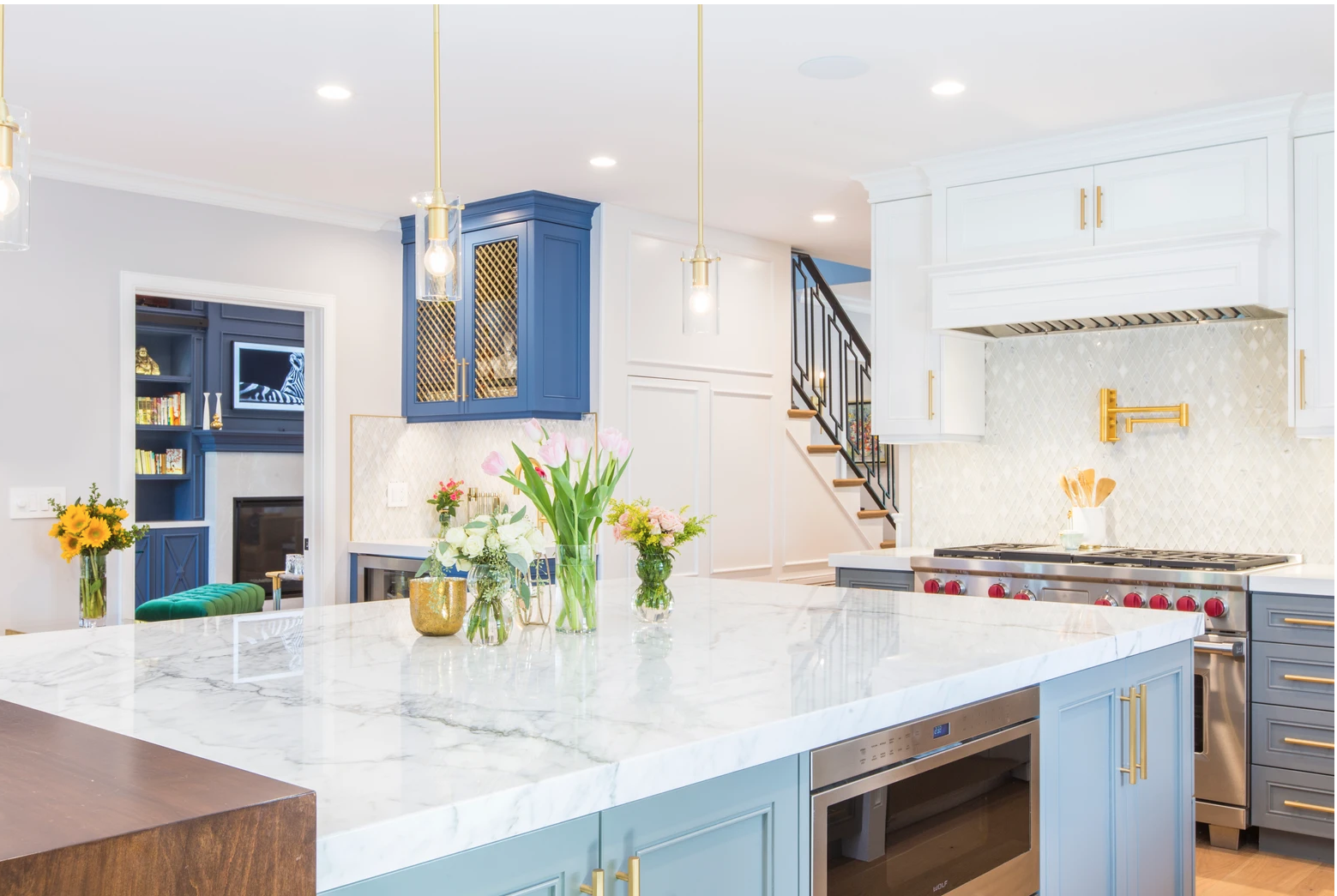 Transitional Kitchen With Contemporary Finishes Kitchen Remodel by Aurea Construction project photo 2