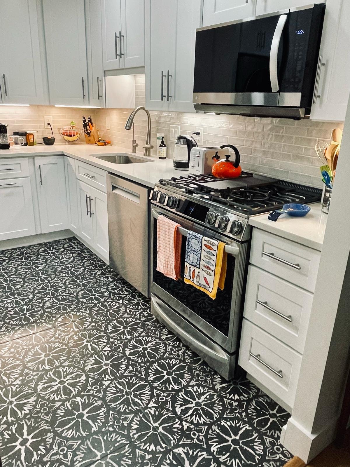 Kitchen Remodel in Chevy Chase, MD by Laguna's Construction LLC project photo