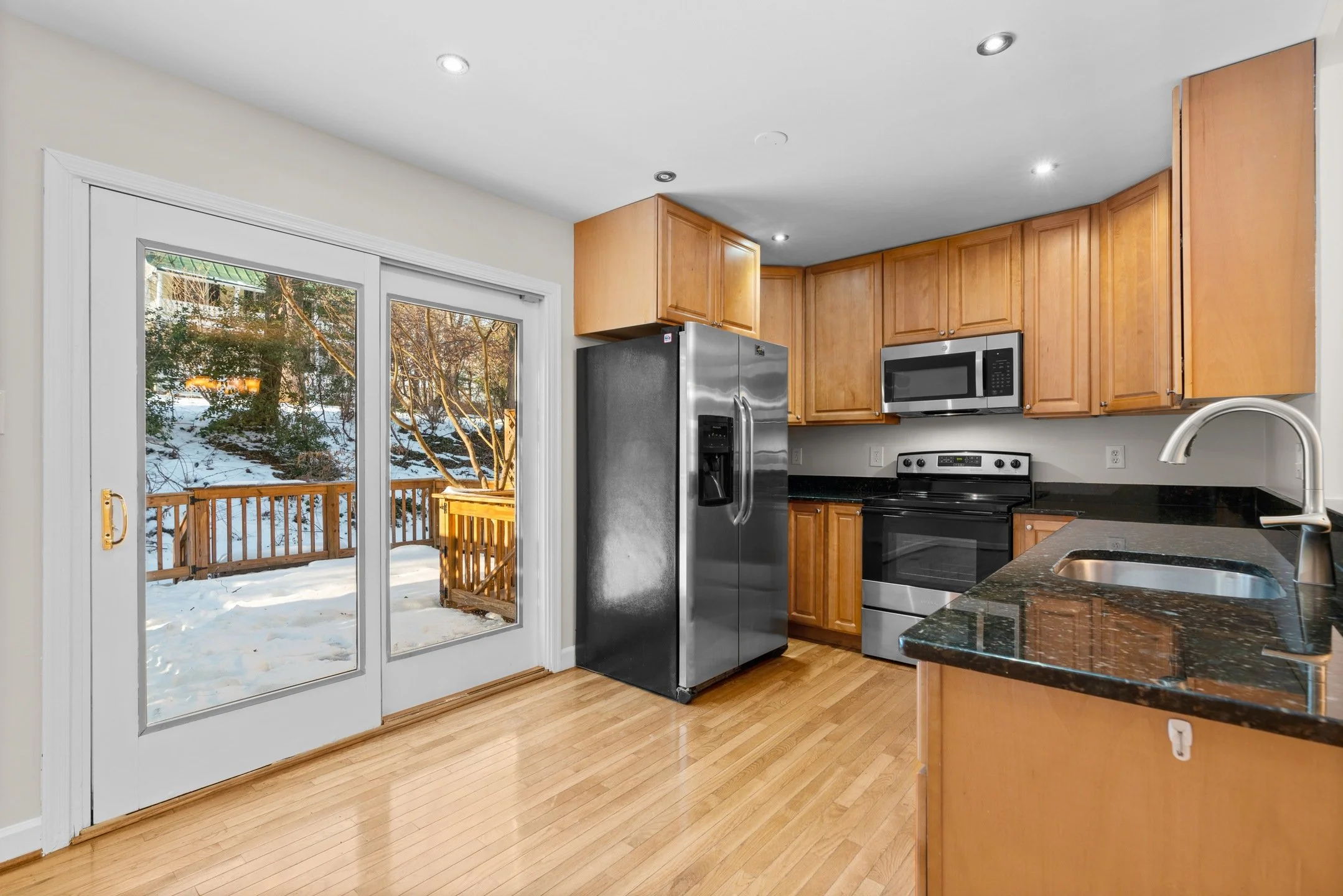 Kitchen by Laguna's Construction LLC