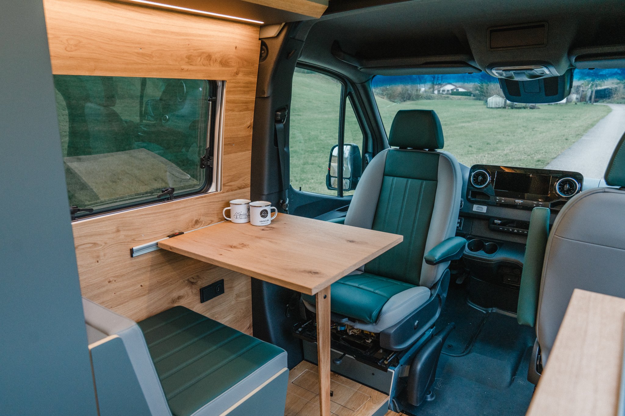 Vanside - SALUKI-13.jpg