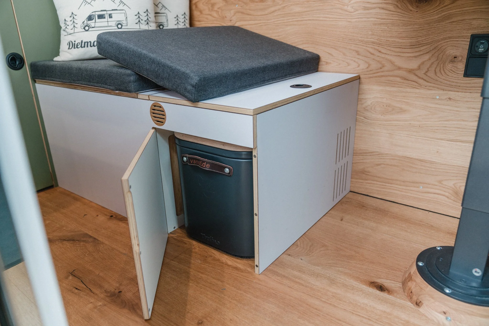 Vanside - CAMPINO-11.jpg