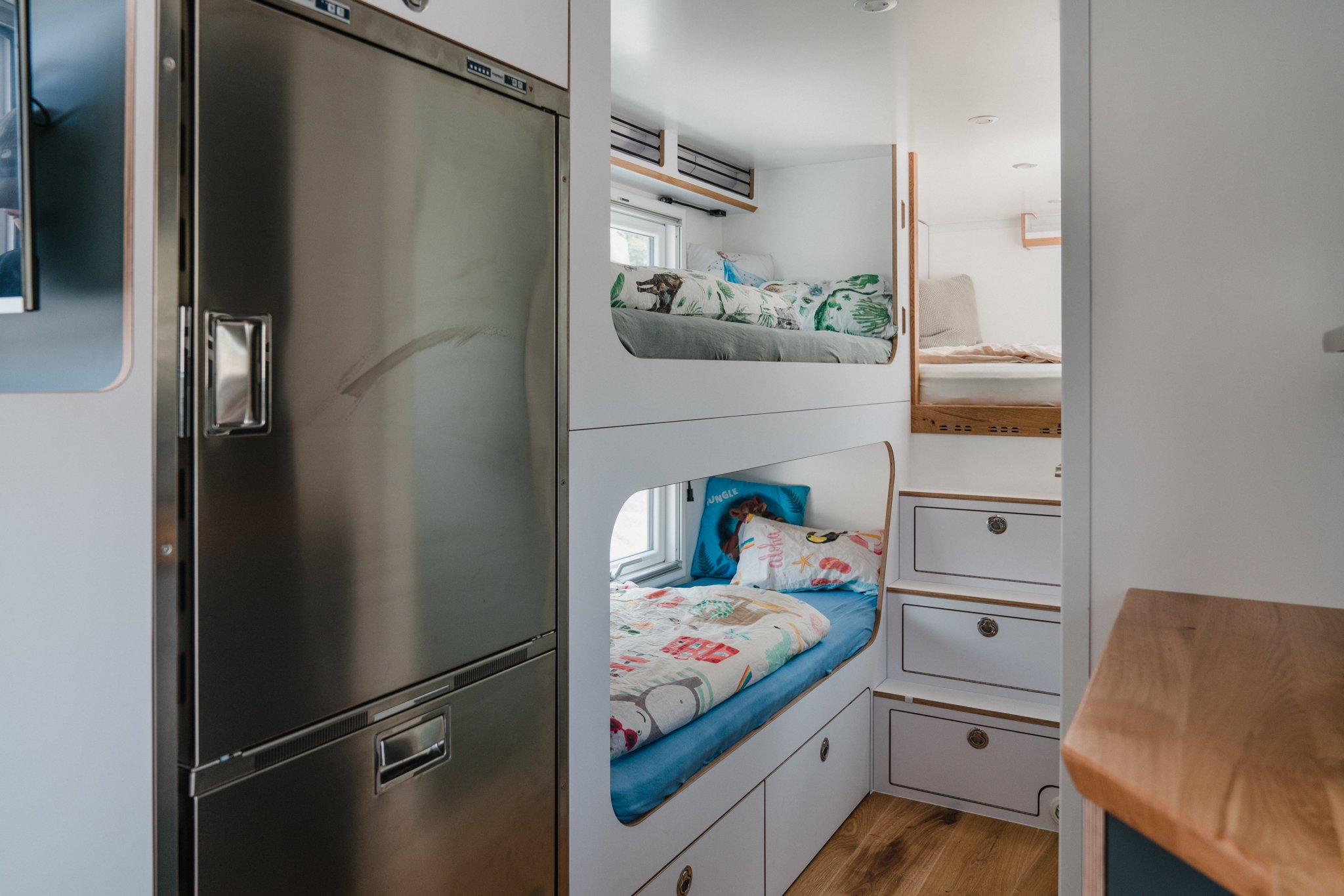 Vanside - EXP01-04.jpg