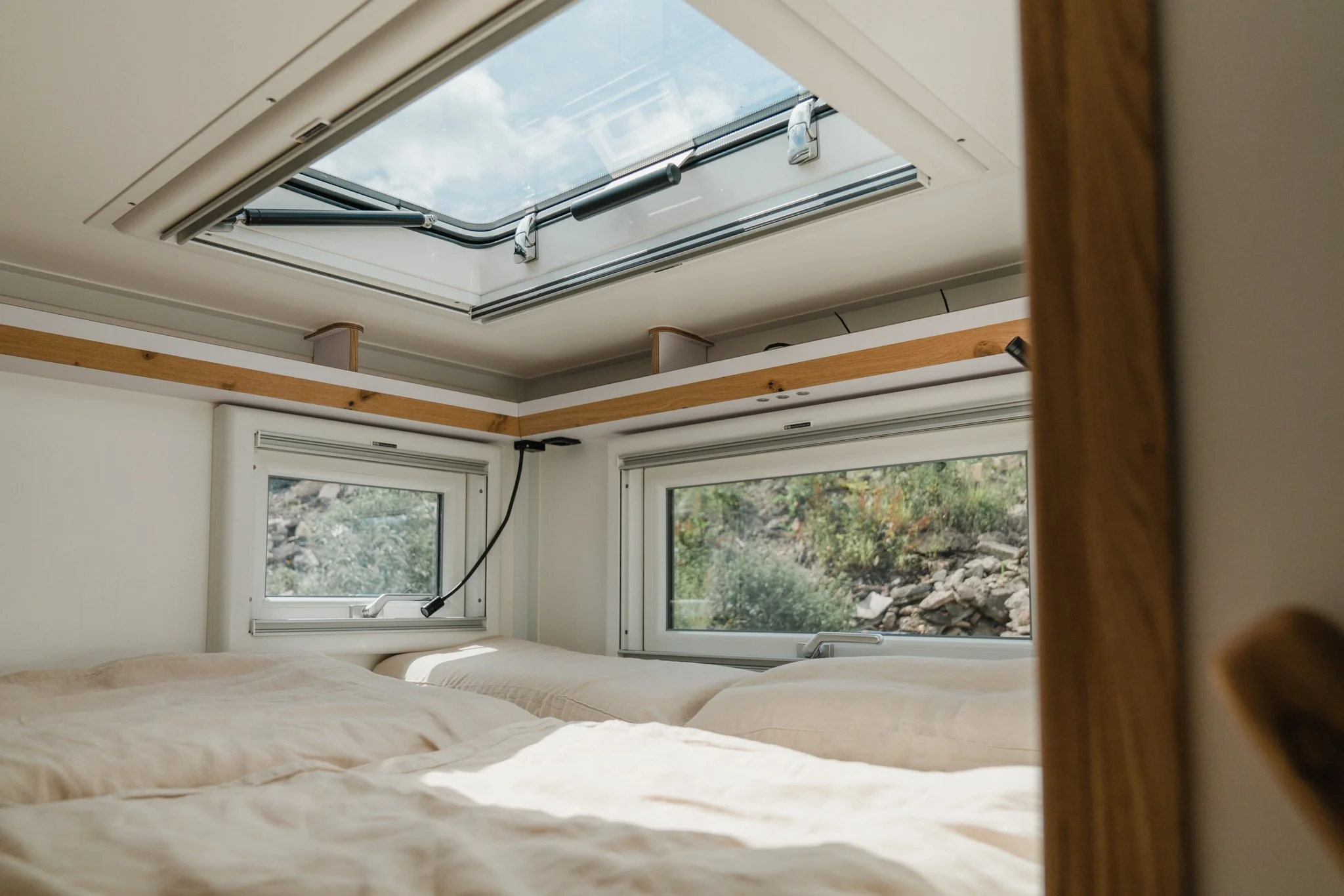 Vanside - EXP01-06.jpg