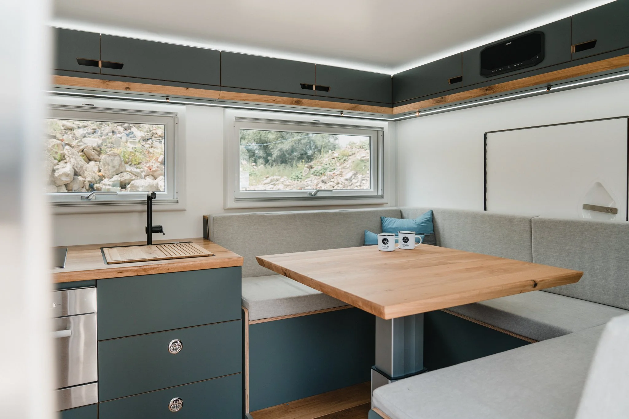 Vanside - EXP01-13.jpg