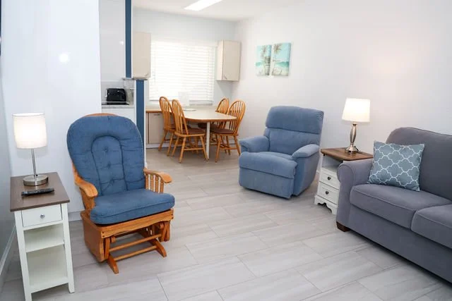 Living Rm/Dining Area 2