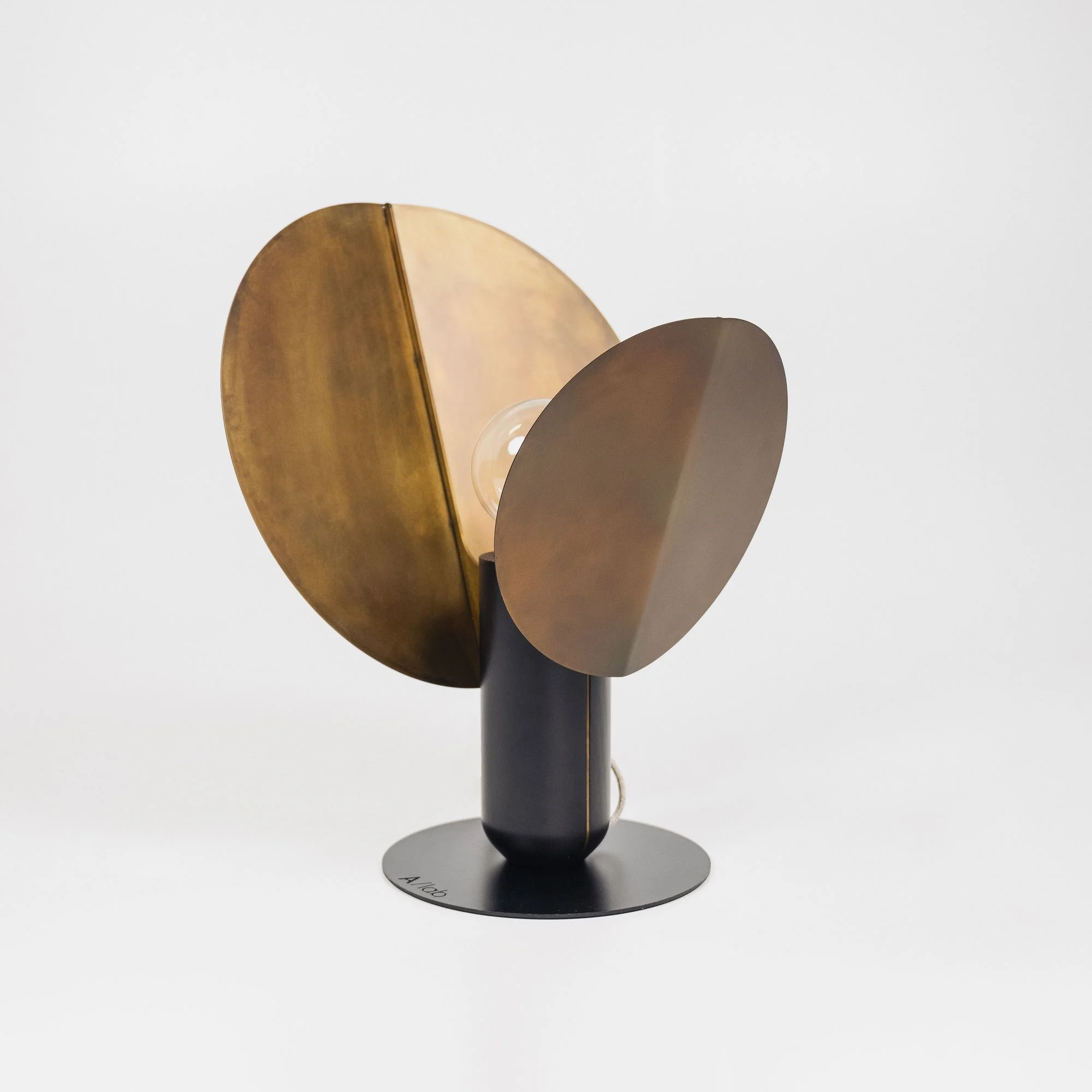 Ficus, lampada da tavolo di ArmoniusLab