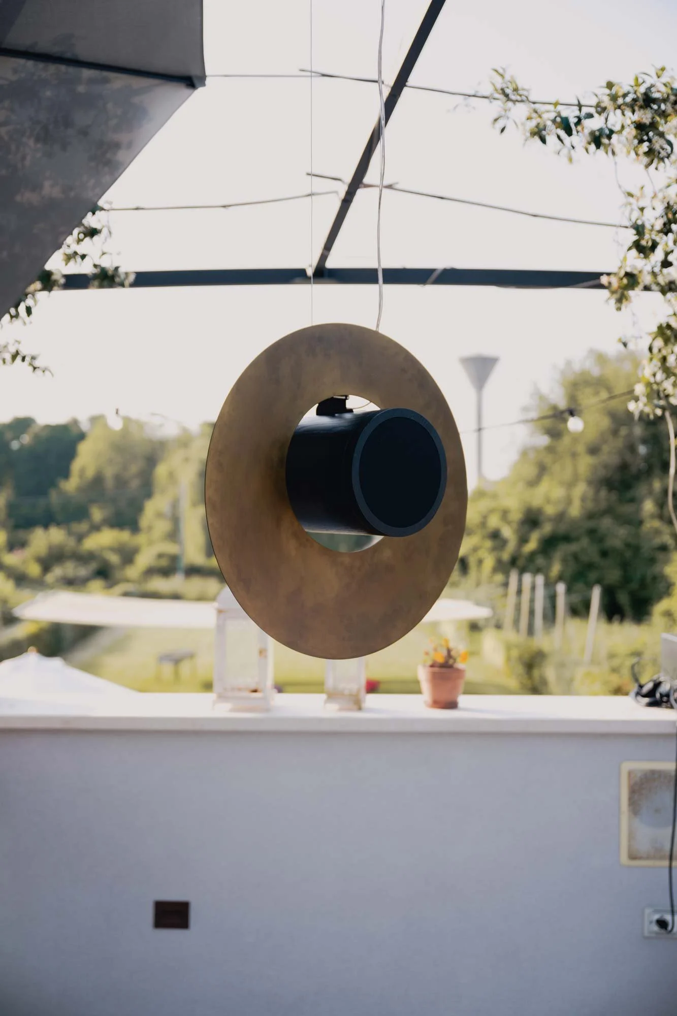 Saturnia Flying, speaker audio sospeso di ArmoniusLab