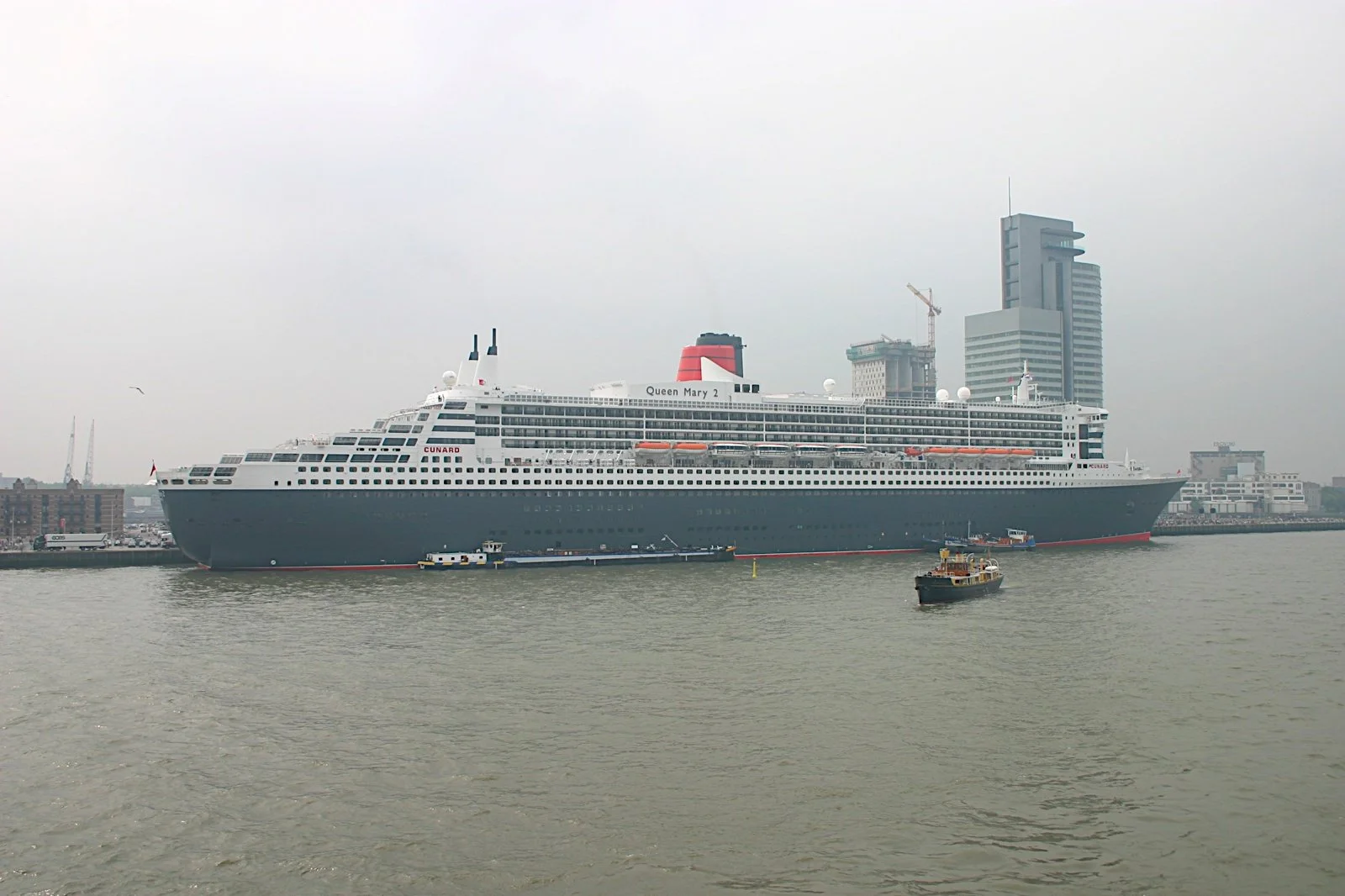QUEEN MARY 2