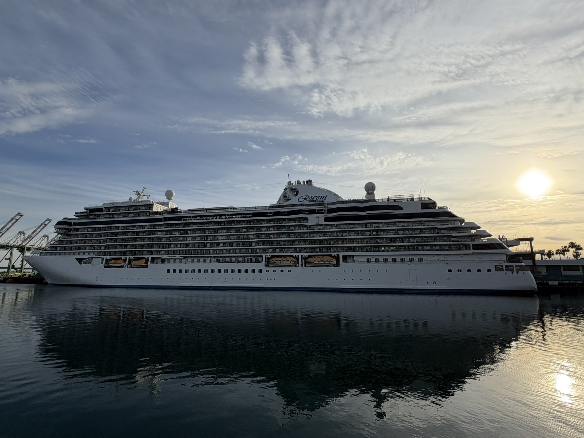 SEVEN SEAS GRANDEUR