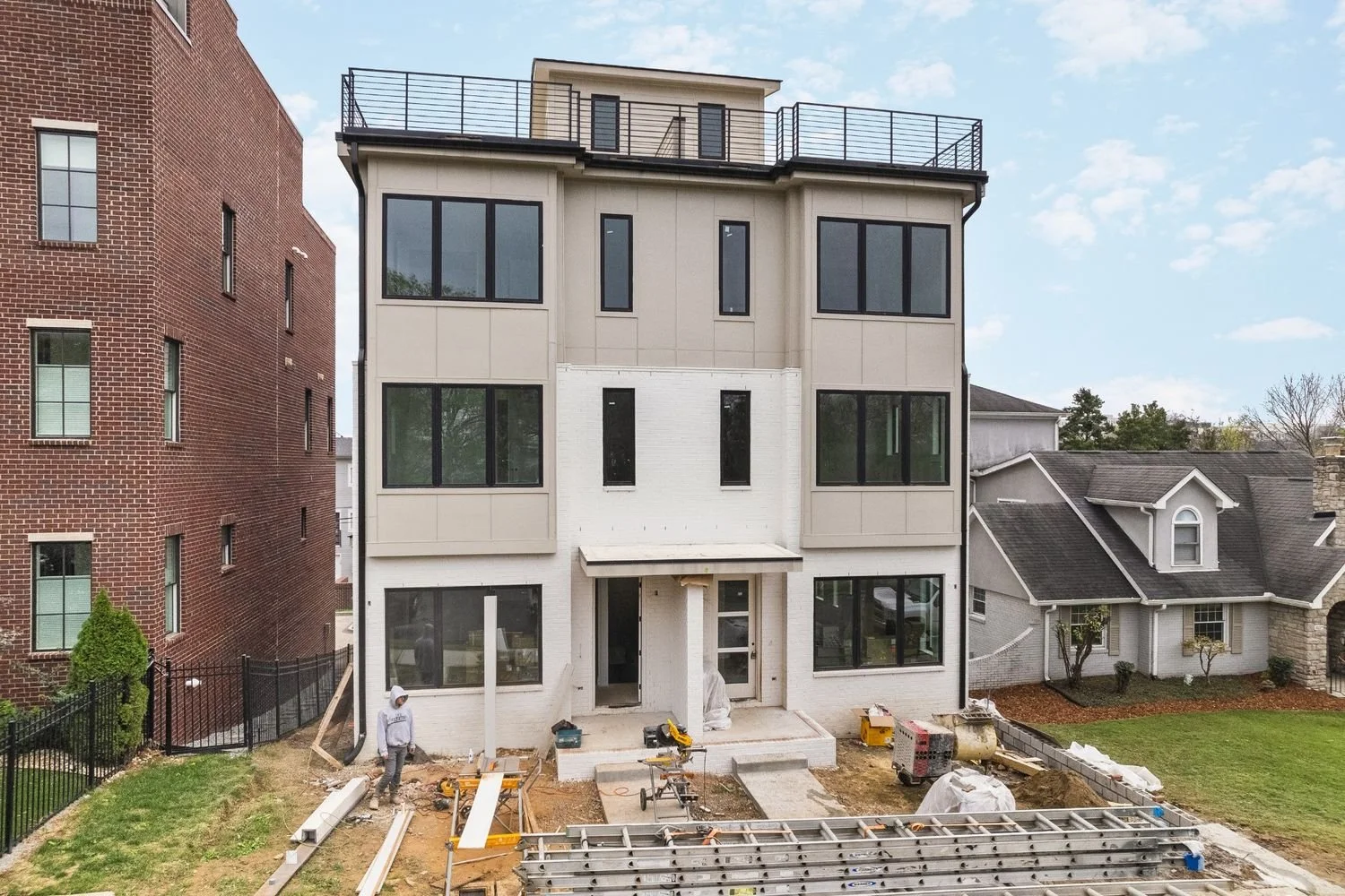 3135 A/B Parthenon Ave.