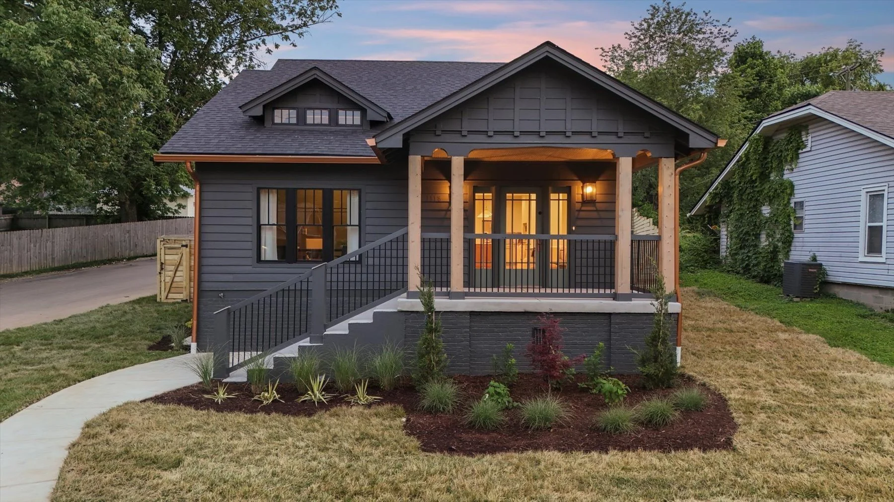 1118 Douglas Ave |  $1,125,000 - PARKS COMPASS