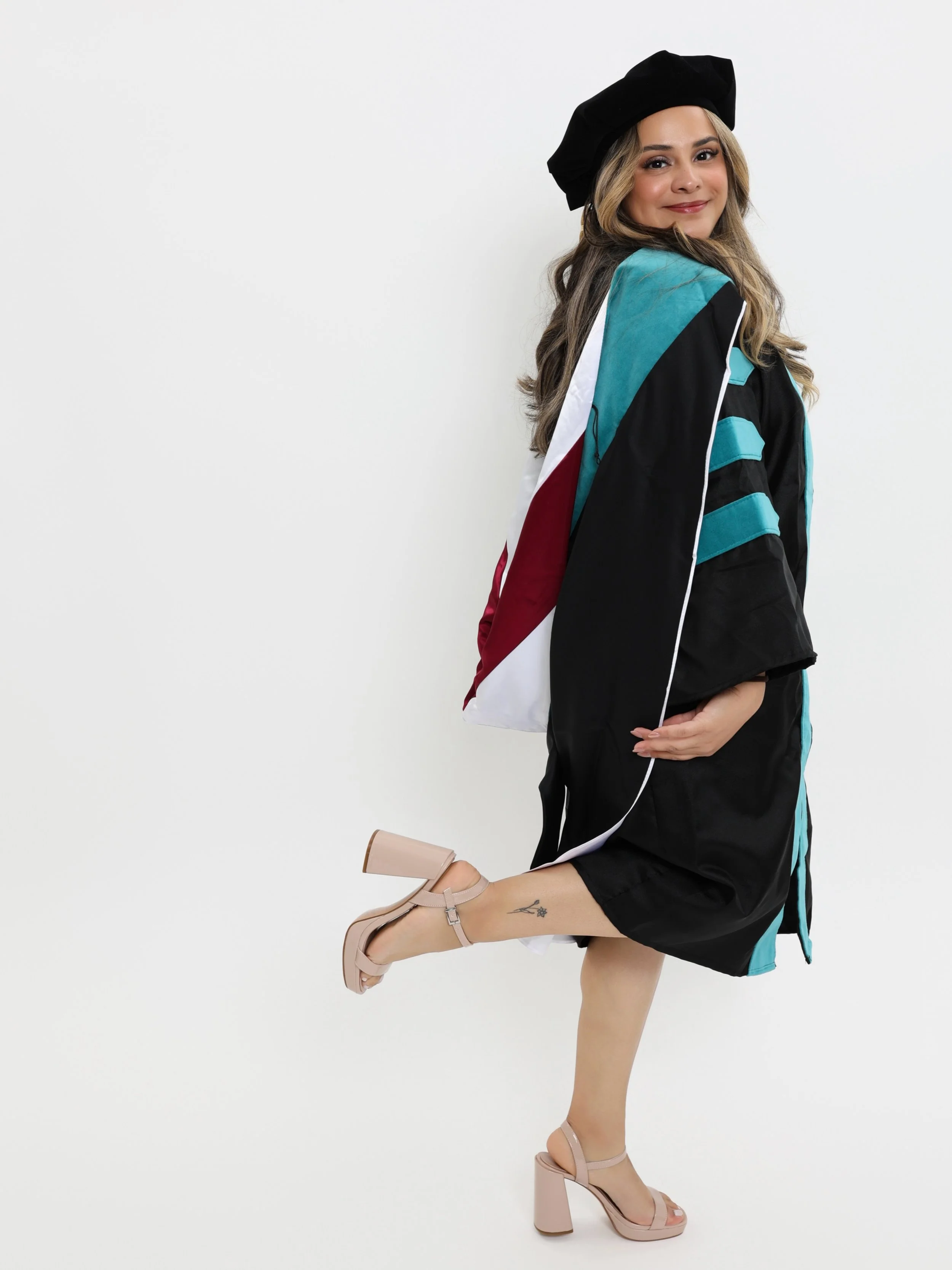Time to fly 🦋

#graduationphotoshoot #selfportrait