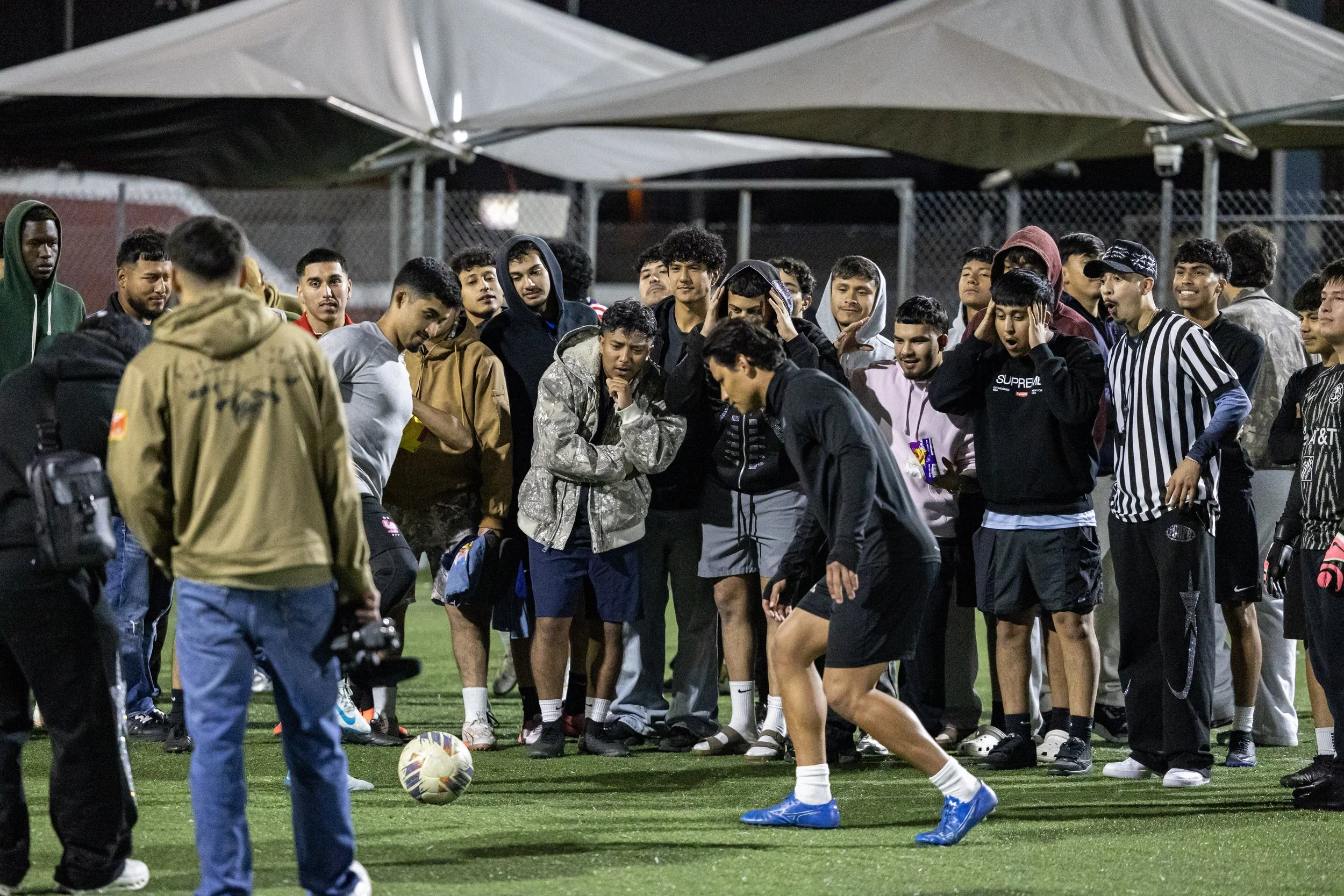 1v1 UNDER THE LIGHTS w/ HOST @imamolee