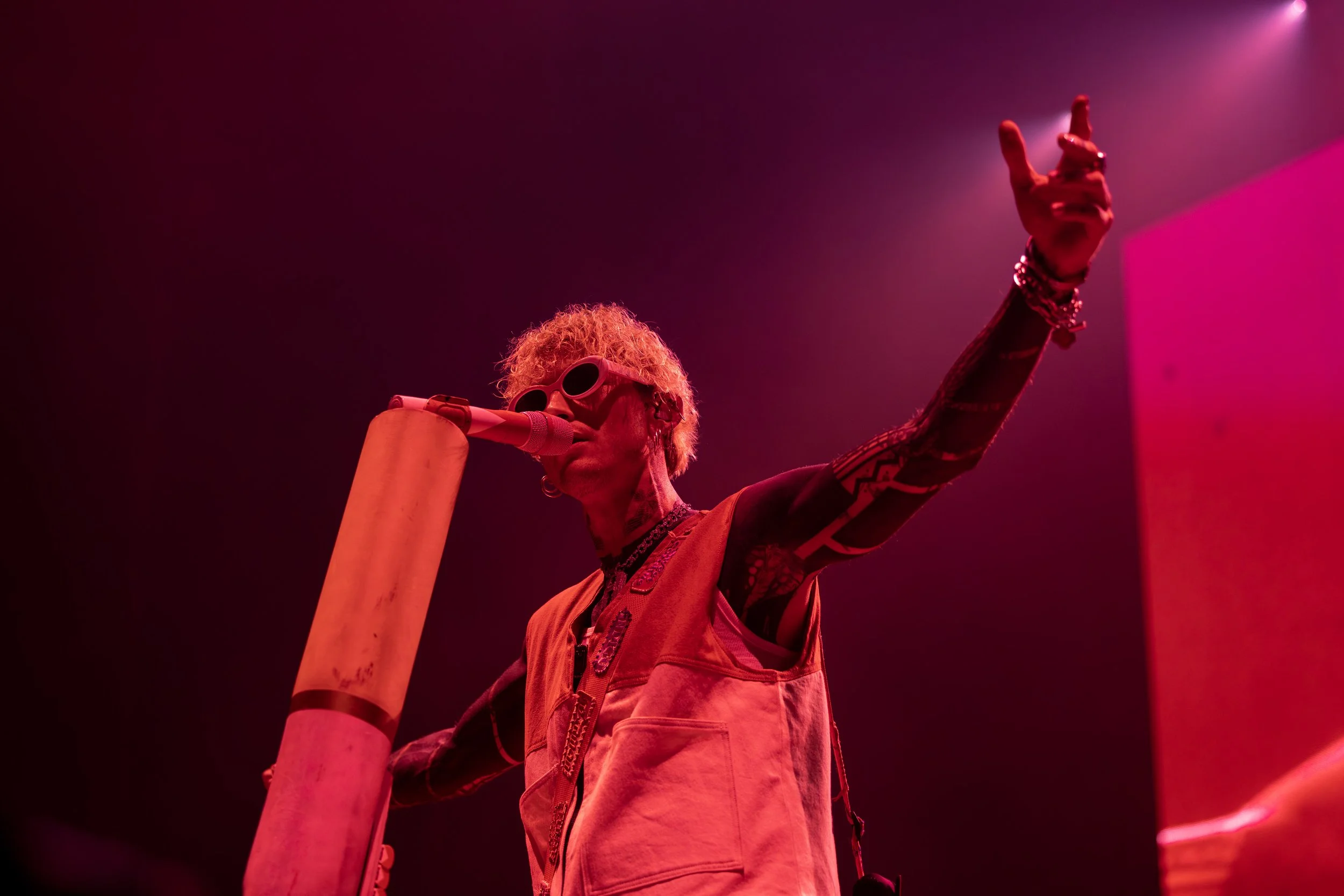 MGK Headlines Houston Stop of Lost Americana Tour with Wiz Khalifa and Beauty School Dropout