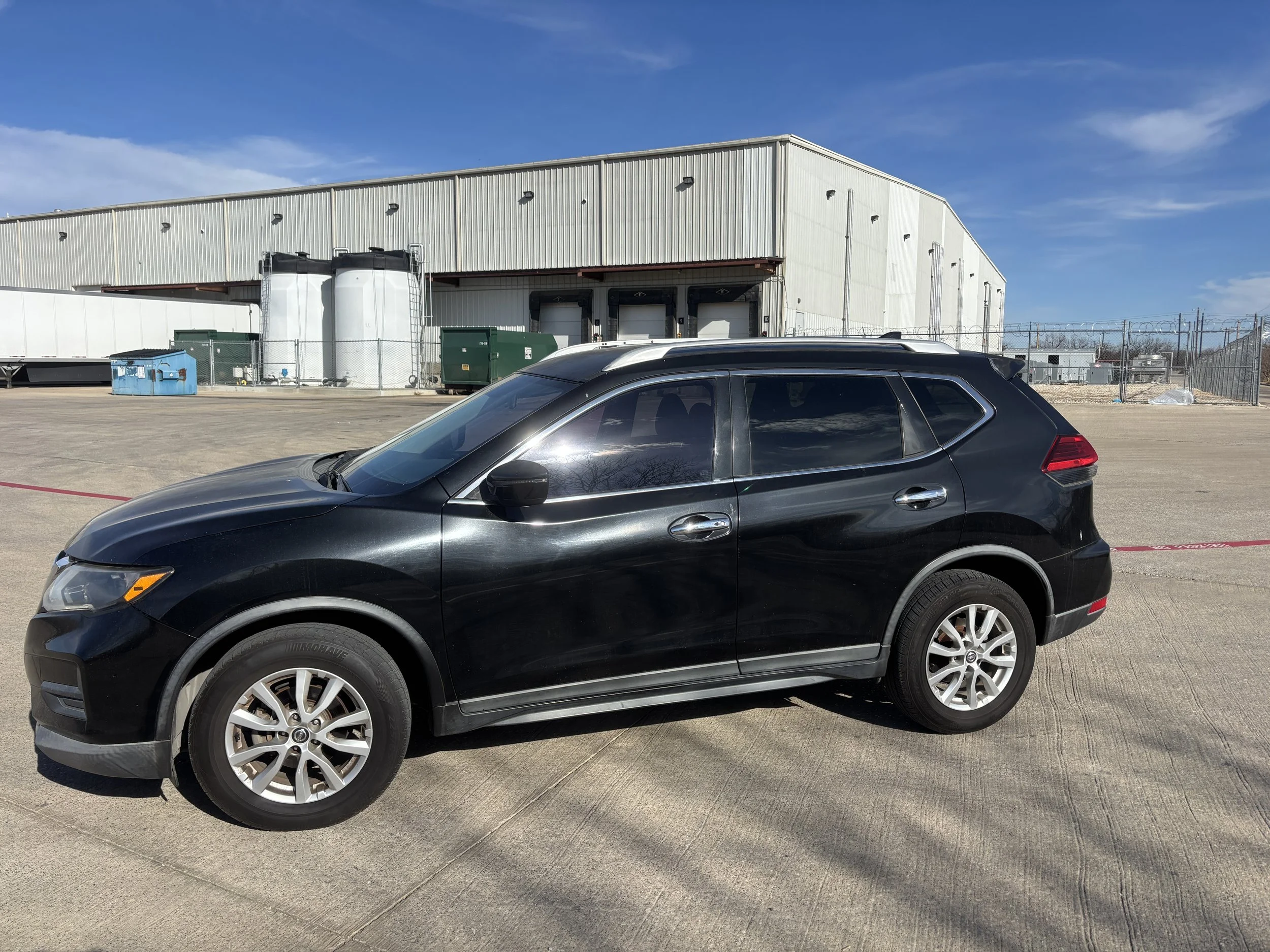 2017 Nissan Rogue SV AWD- $6,300