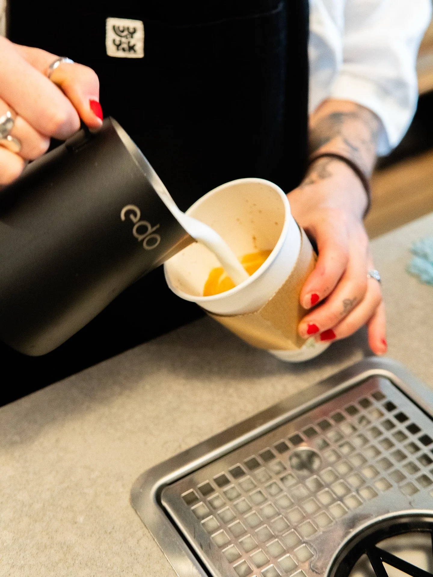 WE ARE HIRING ☕️ 
We're on the hunt for an additional weekend barista at our new Lewes site!
If you've worked in speciality coffee, and want to join one of Sussex's leading independent speciality coffee brands, then we want to hear from you.
Send y