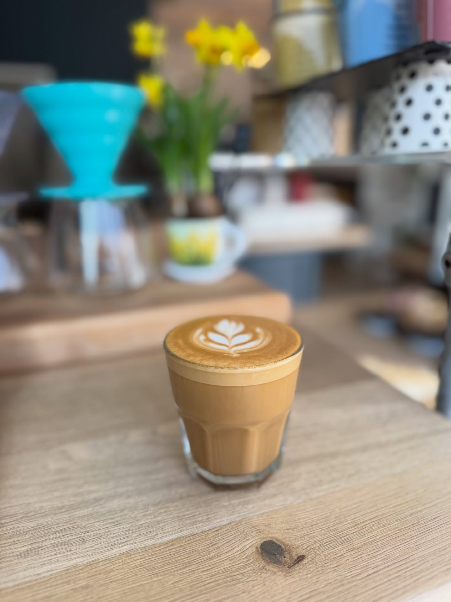 The weekend has landed.. 🙌

We&rsquo;ll be here in the (hopefully) sunny ☀️ Portslade all weekend long. Pumping out coffees, pastries and iced drinks. As well as some new signature specials that are now available on bar, including..

1. Espresso Ton