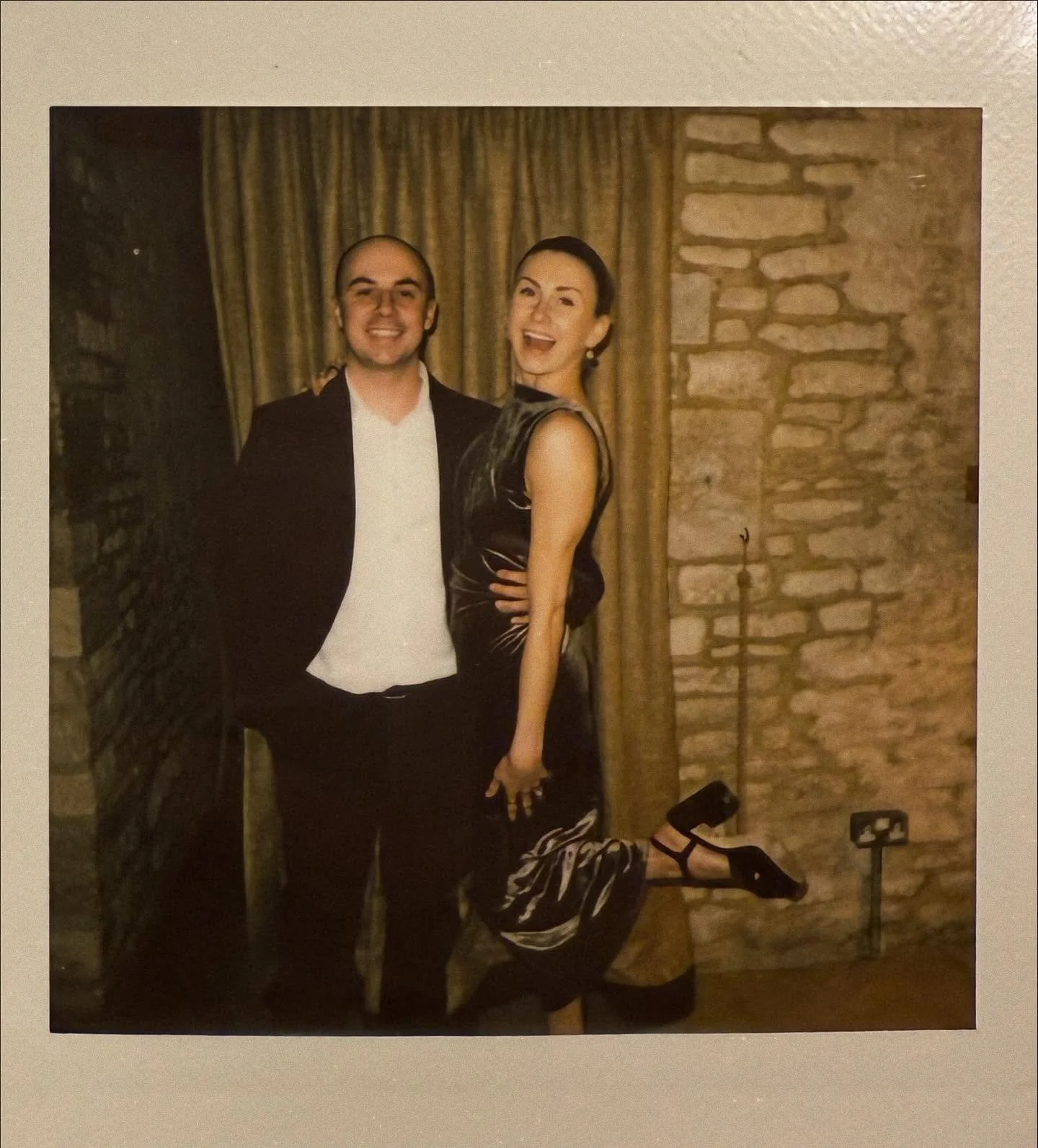 If you asked me to plan the perfect combination of life affirming fun and celebration coupled with totally slowing things down into one weekend - then this would be it 💕

A beautiful day seeing our friends get married alongside lots of calming walks