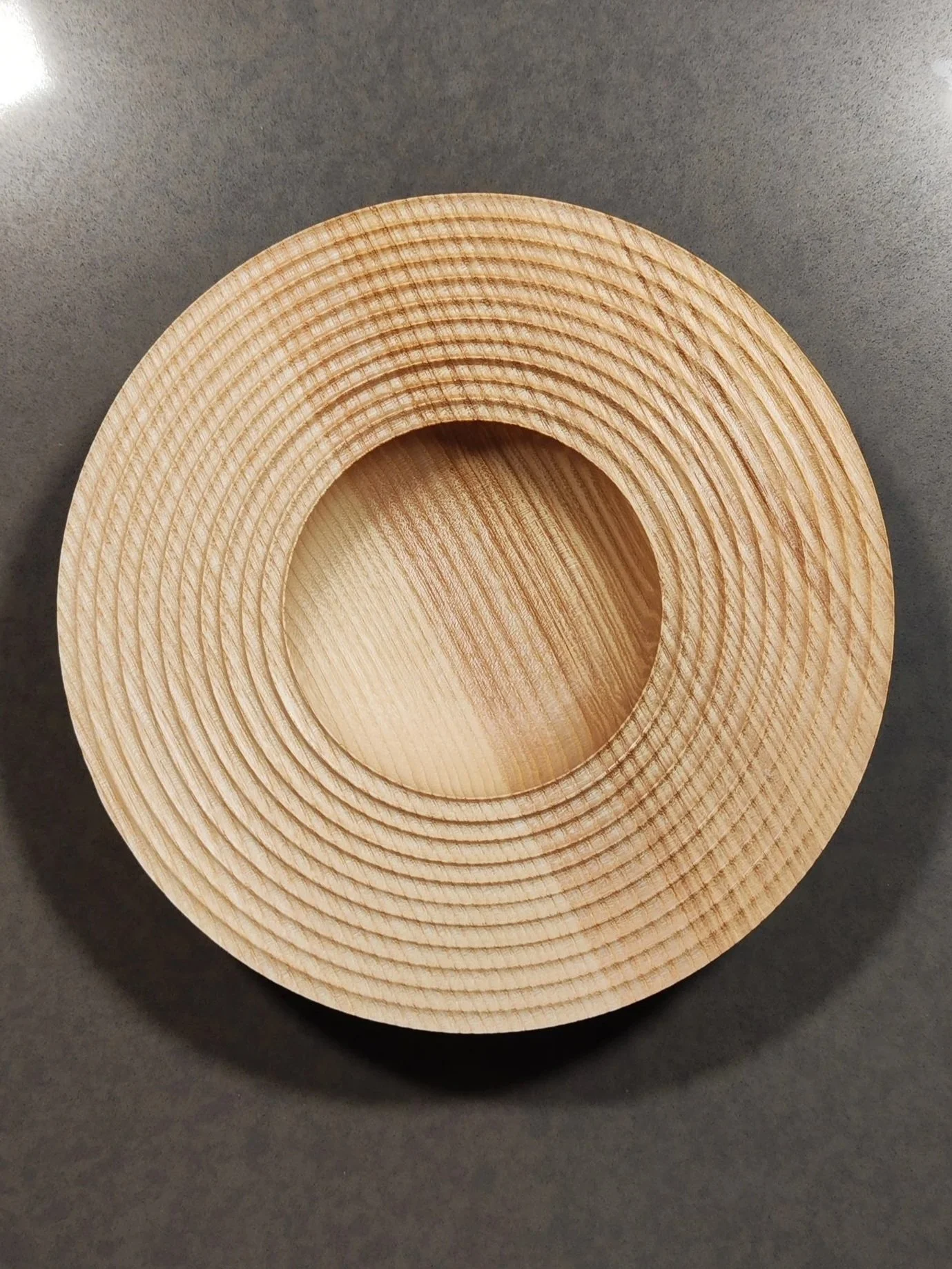 Ash bowl with wavy rim