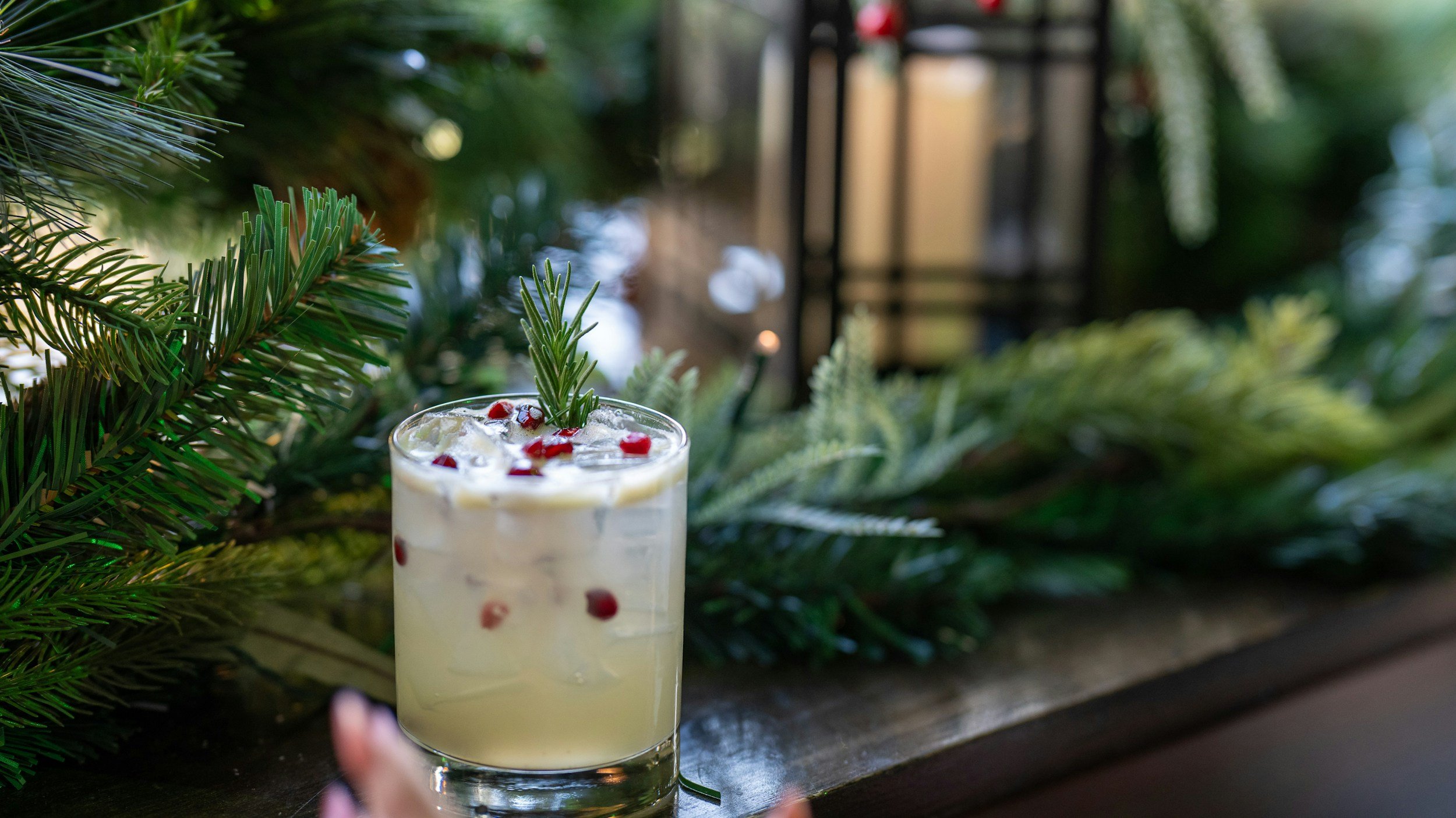 MNO: Holiday Pop Up Bar