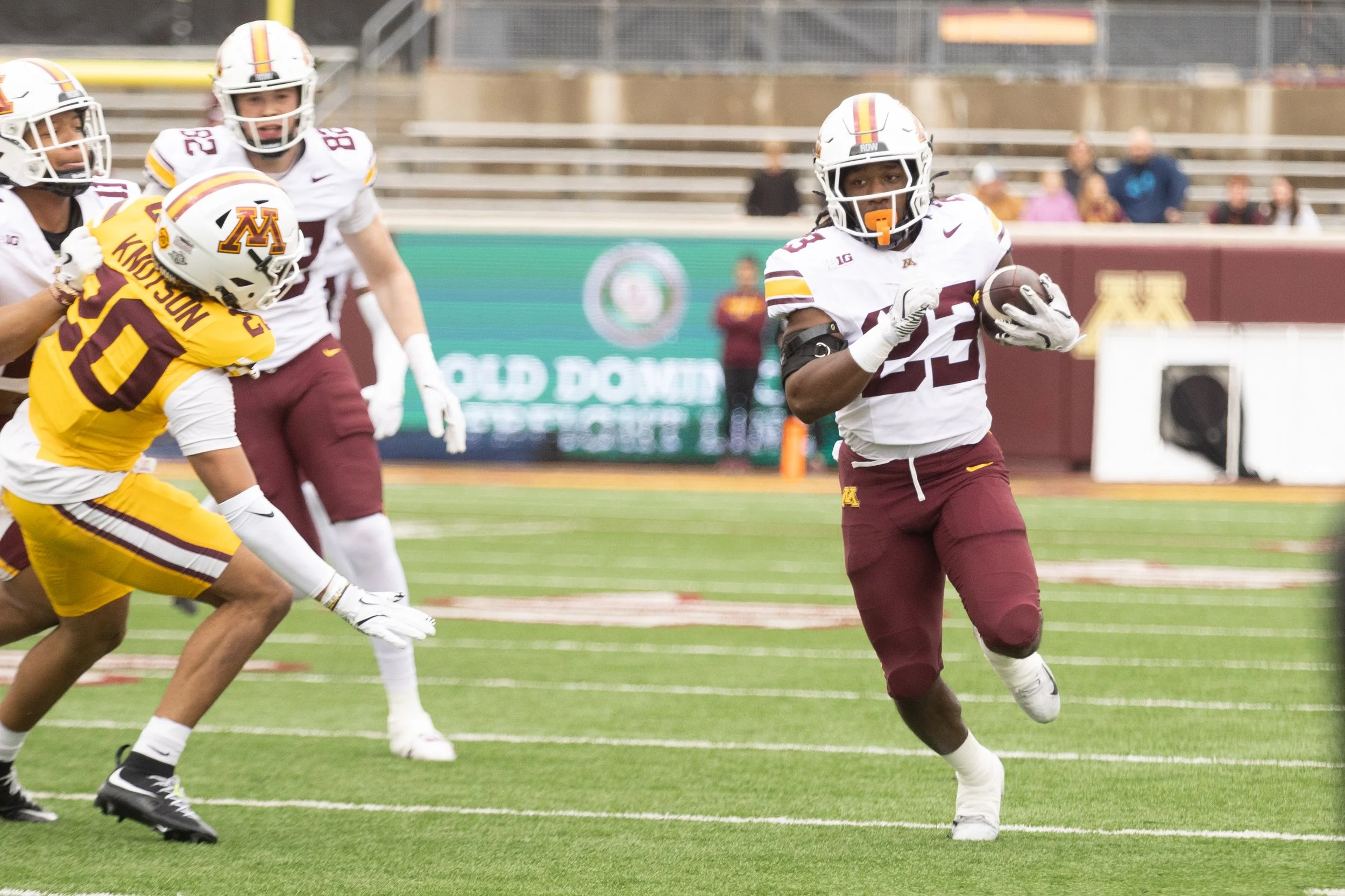 MNLL_GopherFBSpringGame_1164.jpg