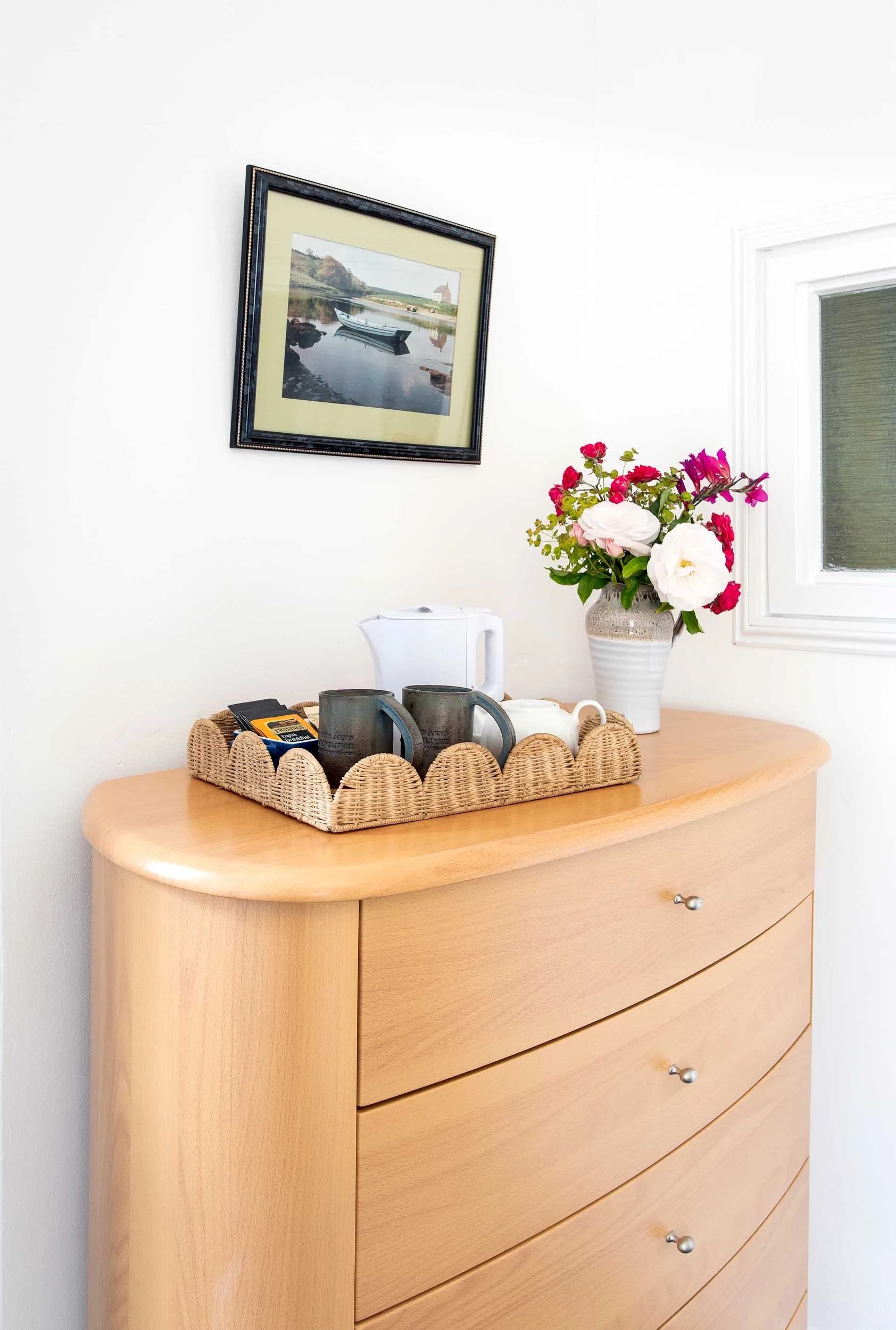 Accommodation-Room-3-Suite-Fishers-Arms-Community-Pub-Horncliffe-(5).jpg