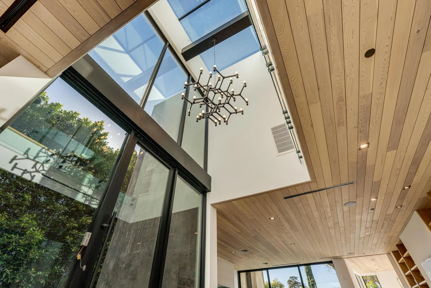 952 N Laurel Ave Los Angeles-large-017-015-Liza7-1500x1000-72dpi.jpg