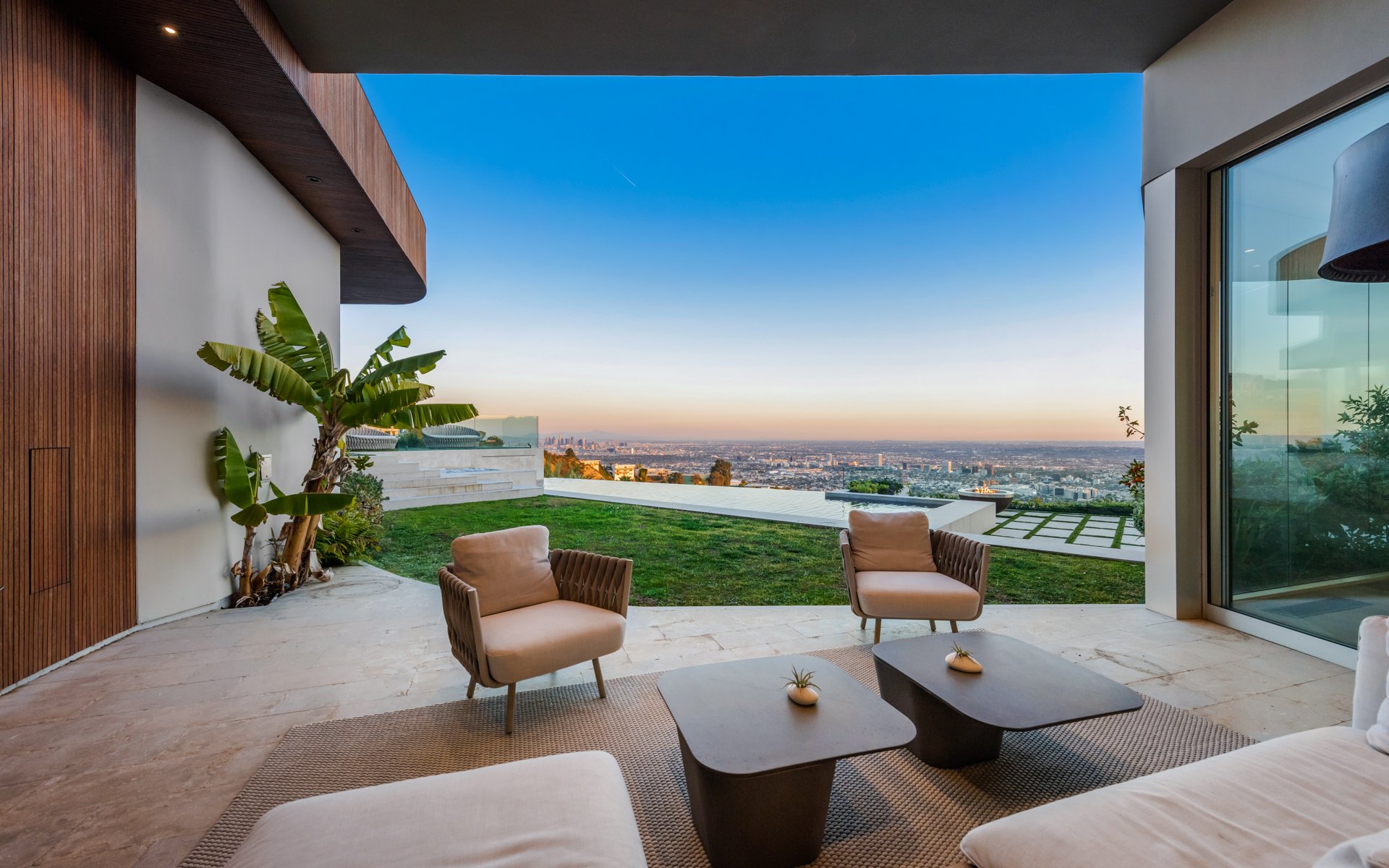 9305Nightingale-mls-50.jpg